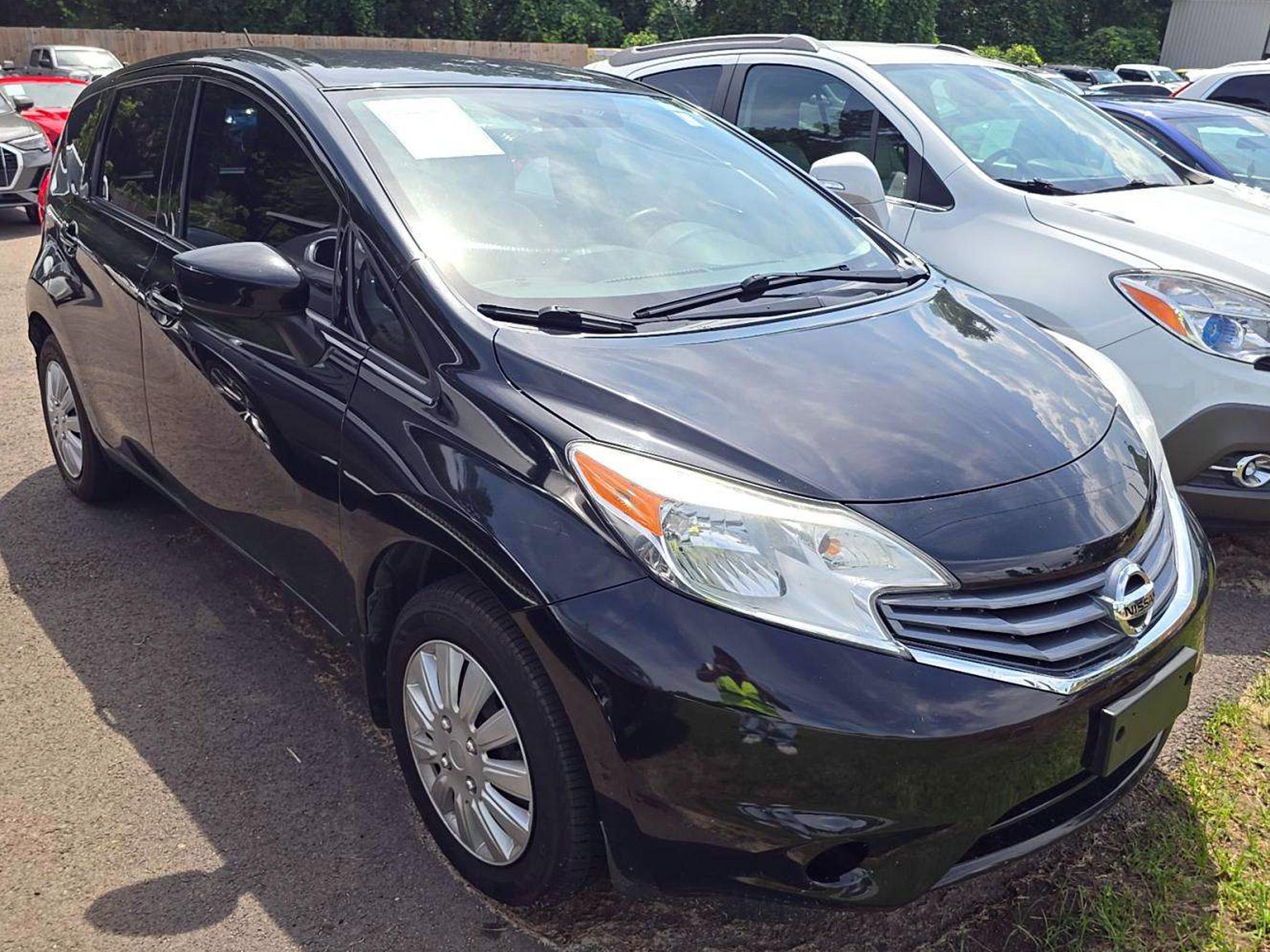 Nissan Versa Note 5dr HB Manual 1.6 S 2015