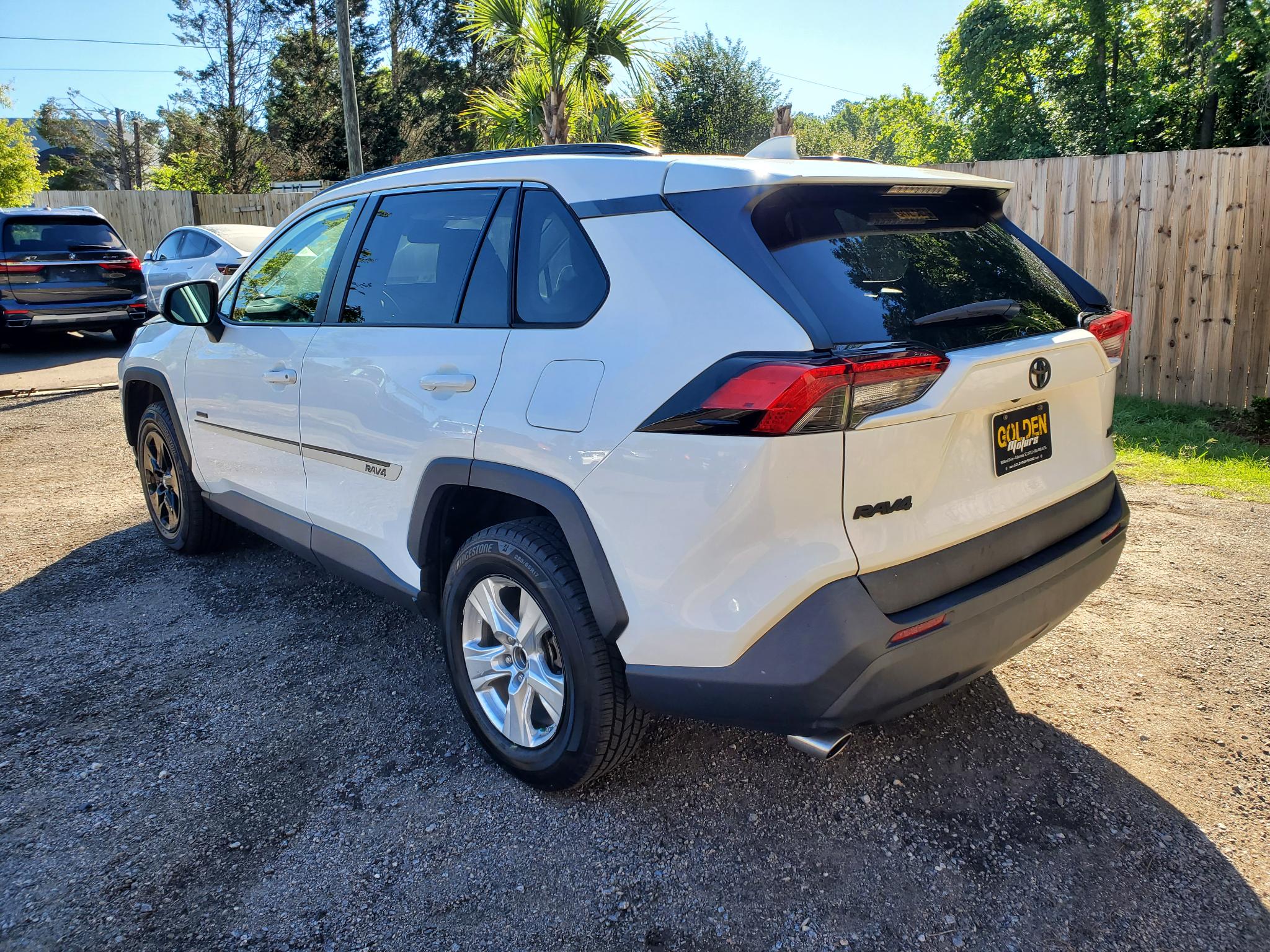 Toyota RAV4 XLE FWD (Natl) 2019