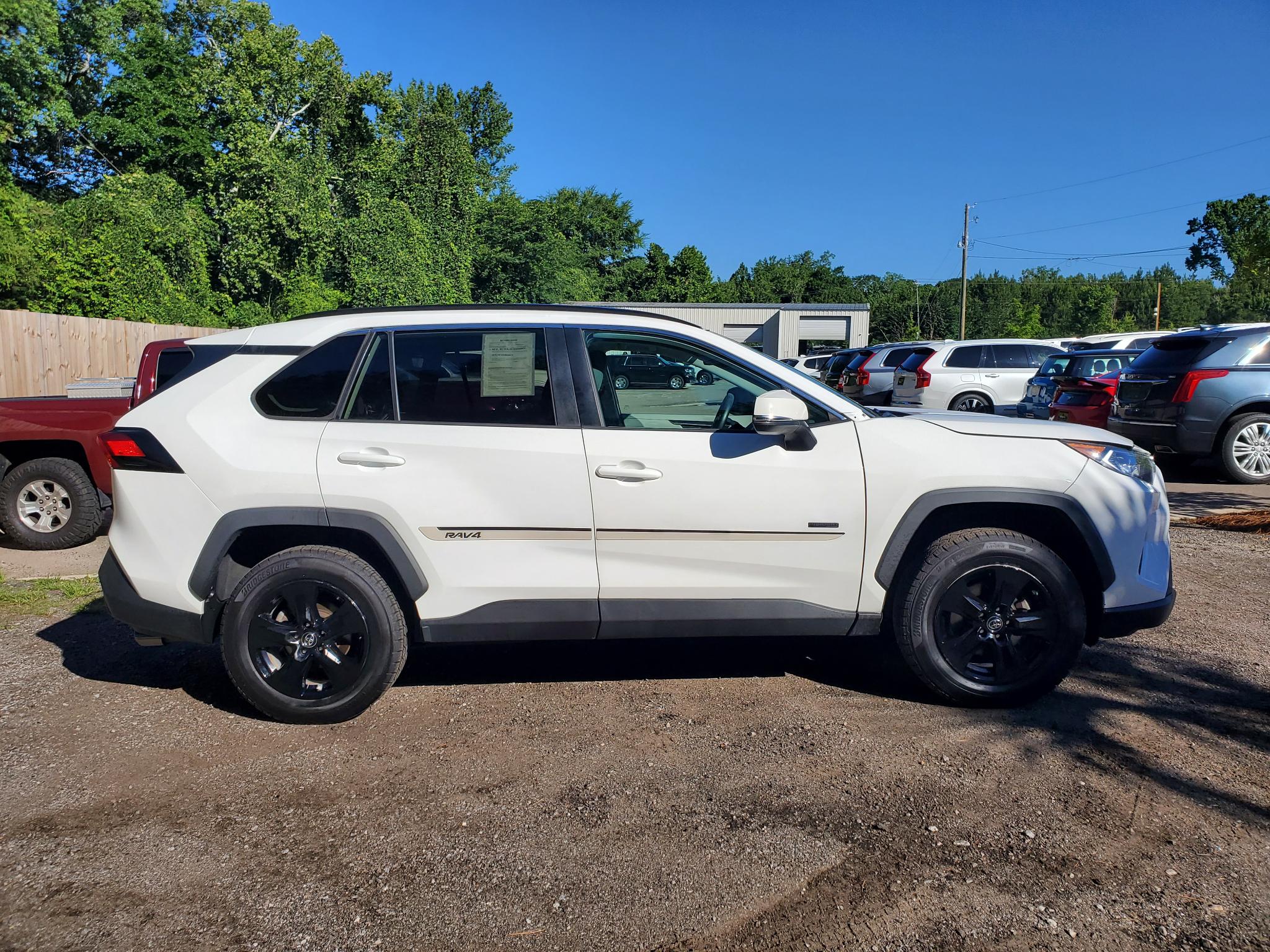 Toyota RAV4 XLE FWD (Natl) 2019