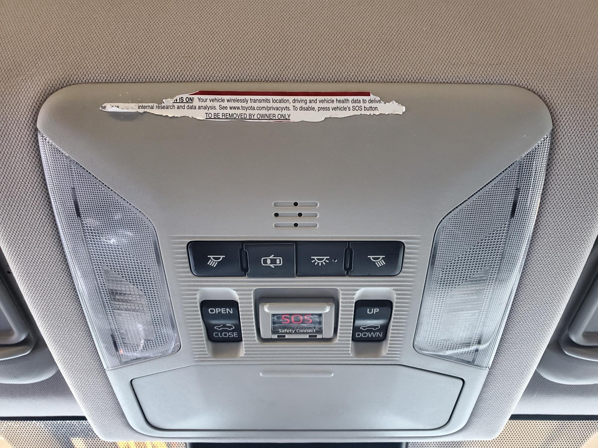 Toyota RAV4 XLE FWD (Natl) 2019