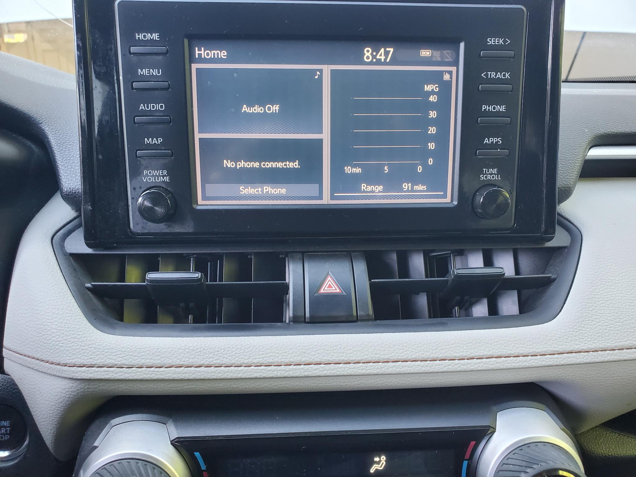 Toyota RAV4 XLE FWD (Natl) 2019