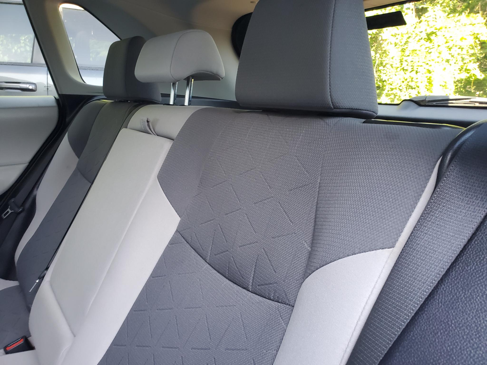 Toyota RAV4 XLE FWD (Natl) 2019