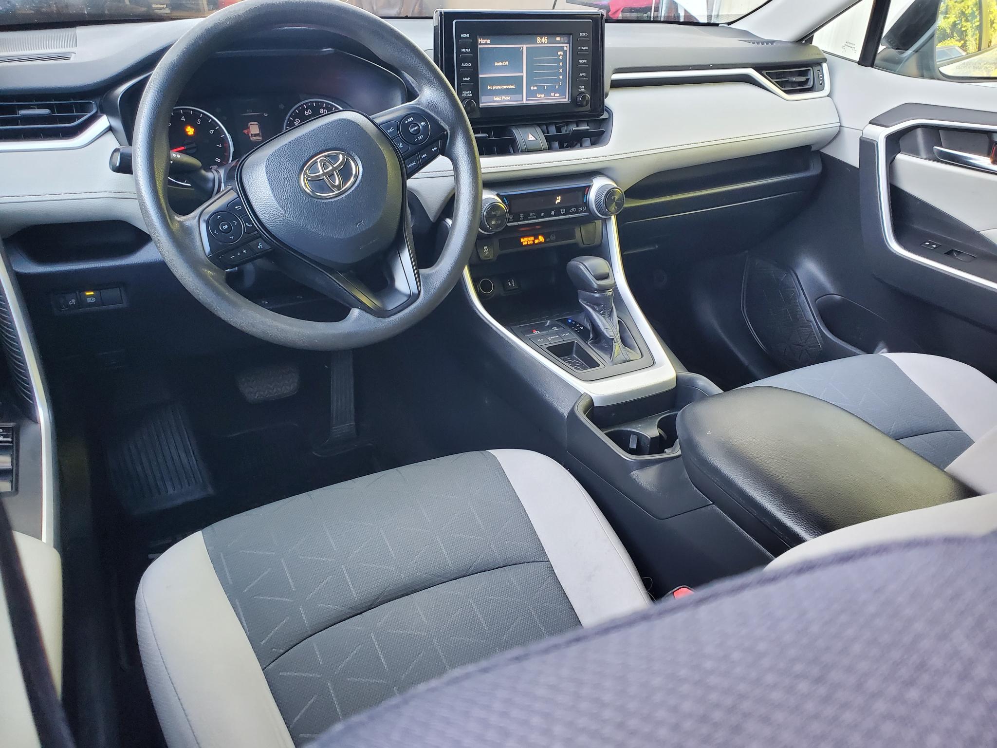 Toyota RAV4 XLE FWD (Natl) 2019
