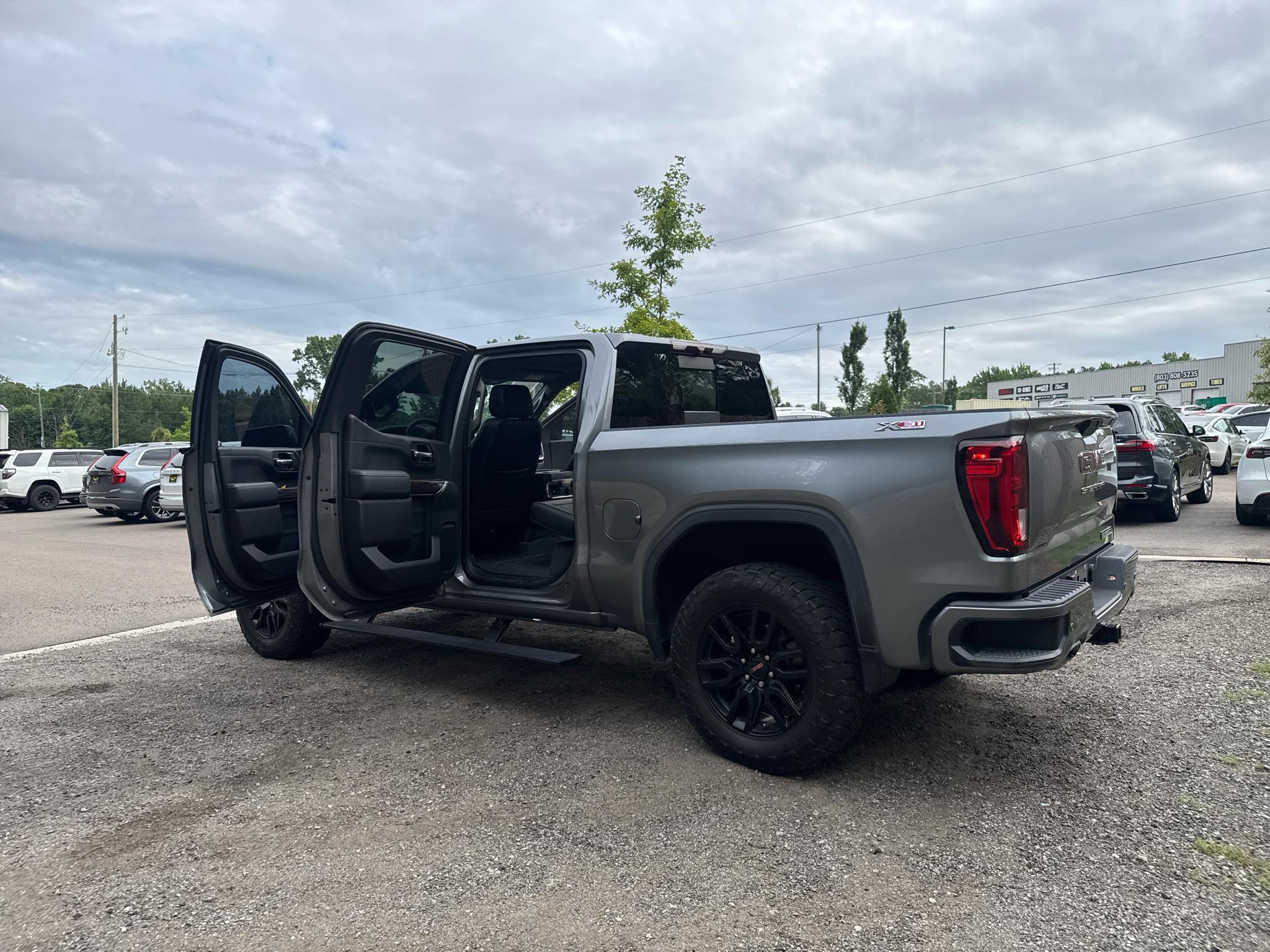 GMC Sierra 1500 4WD Crew Cab 147" Elevation 2020