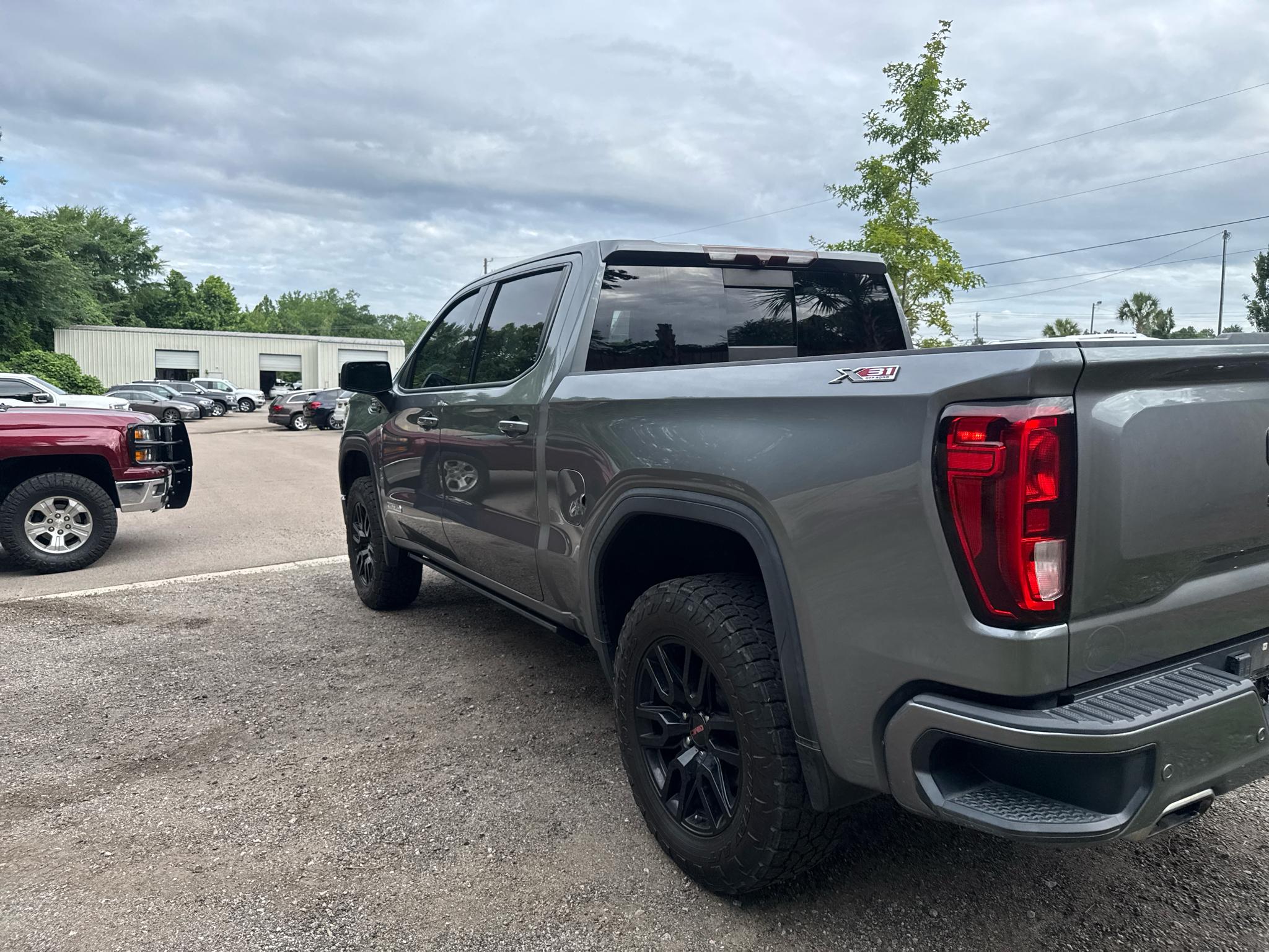 GMC Sierra 1500 4WD Crew Cab 147" Elevation 2020