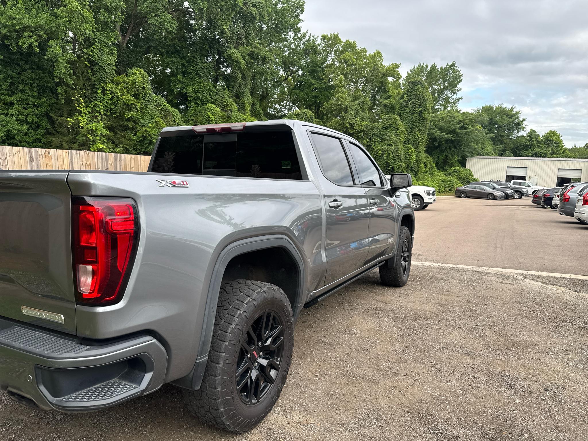 GMC Sierra 1500 4WD Crew Cab 147" Elevation 2020