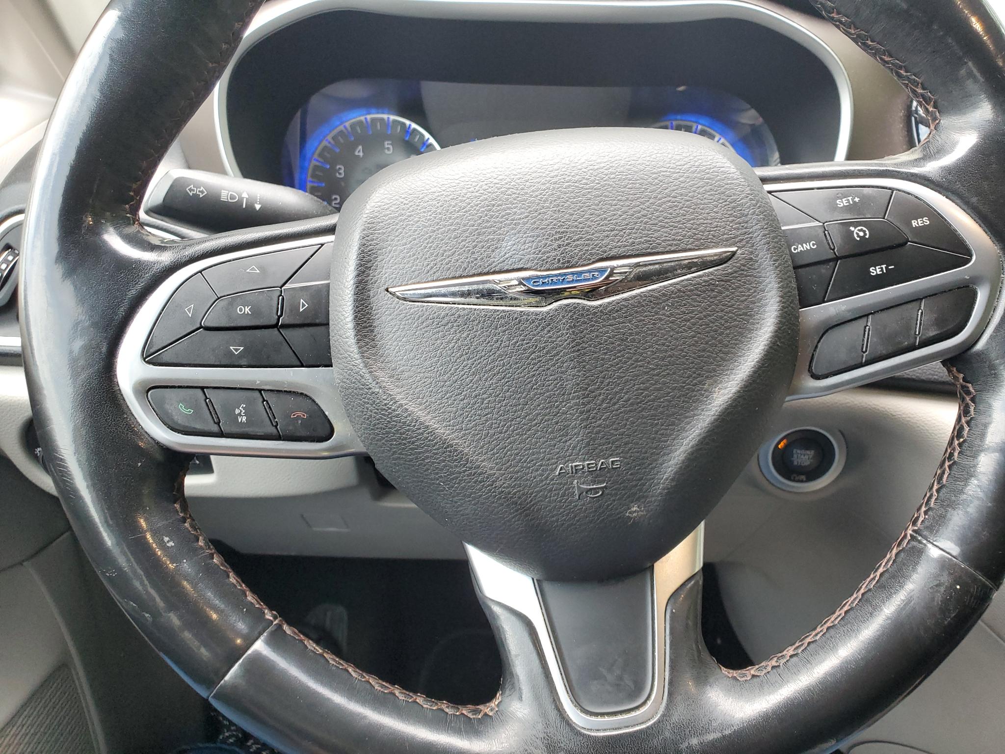 Chrysler Pacifica Touring L FWD 2019
