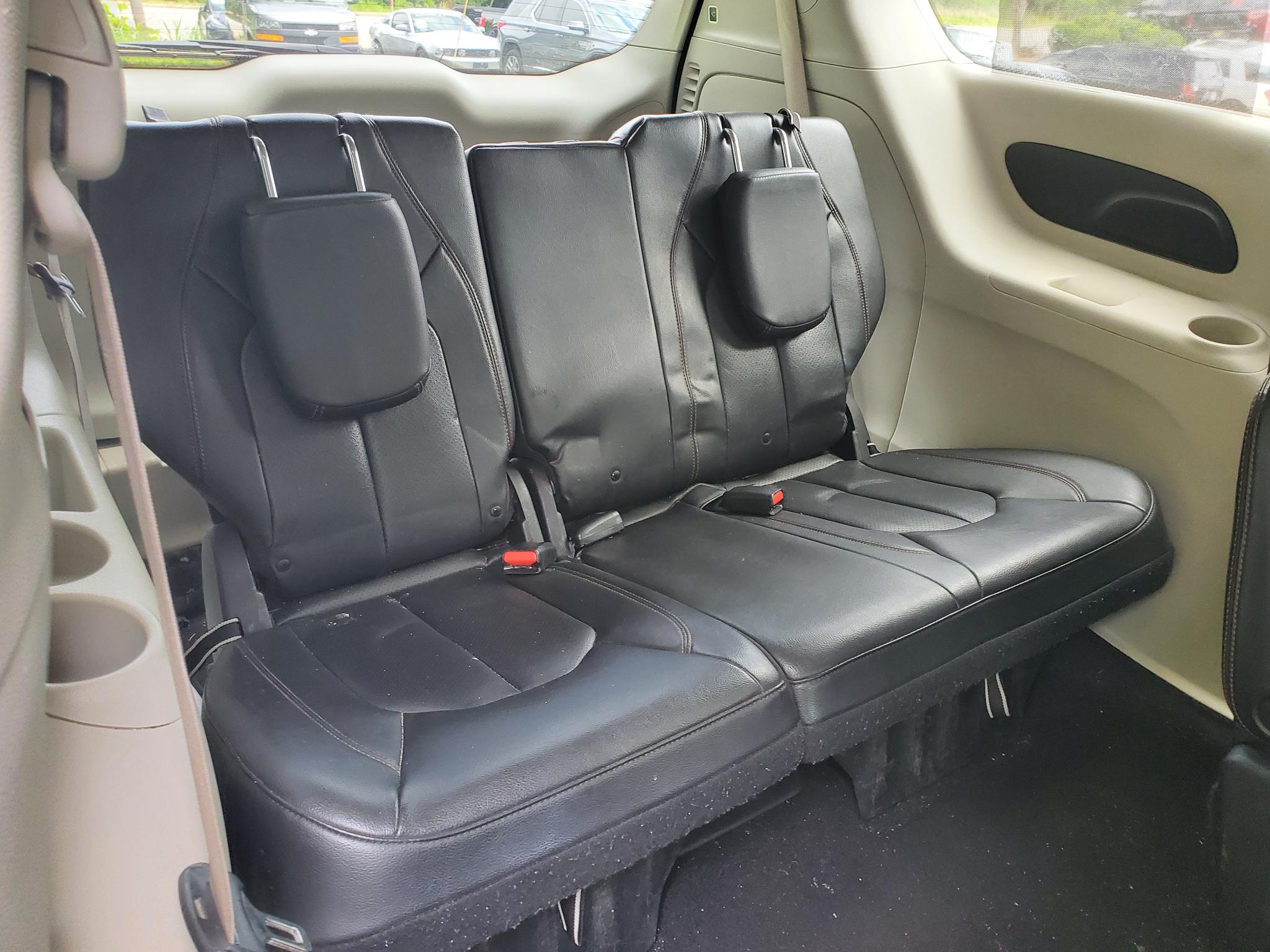 Chrysler Pacifica Touring L FWD 2019