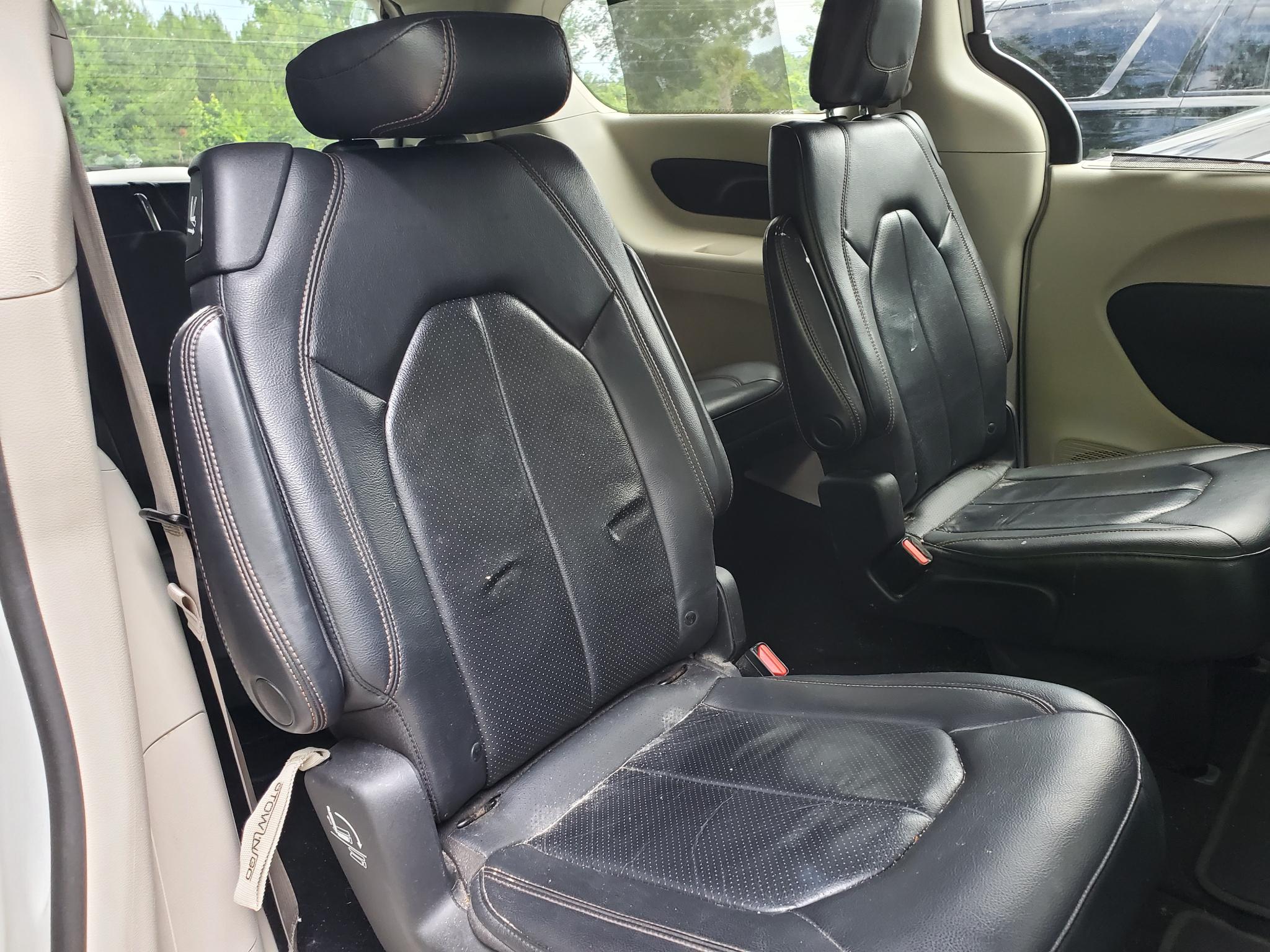Chrysler Pacifica Touring L FWD 2019