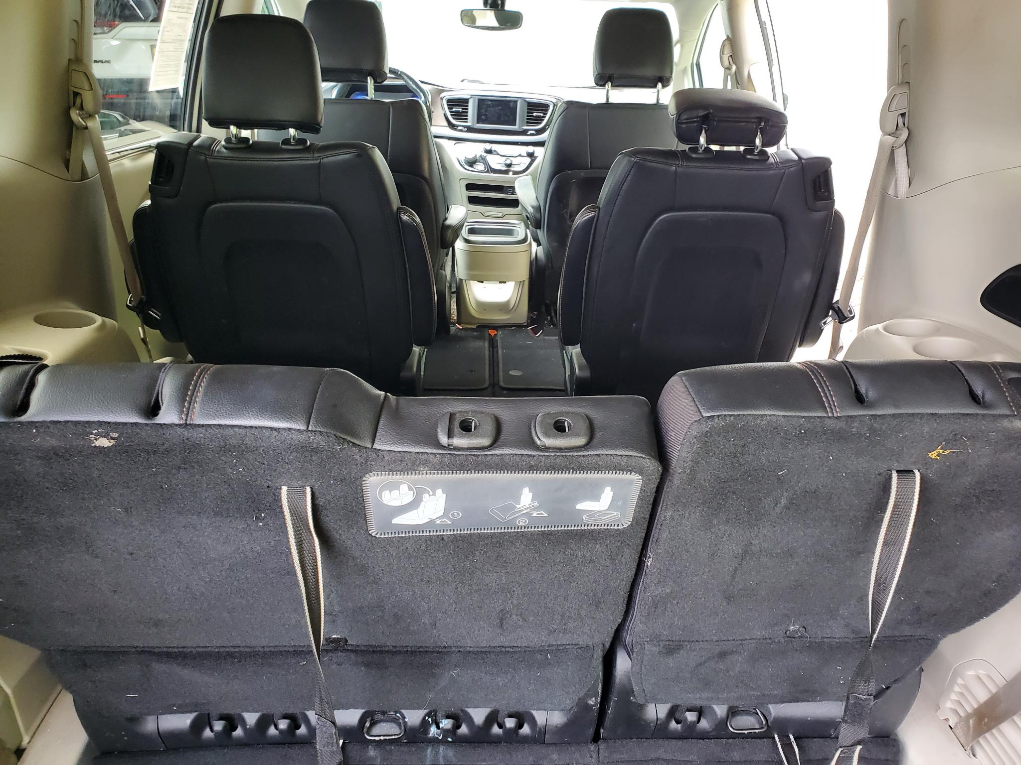 Chrysler Pacifica Touring L FWD 2019