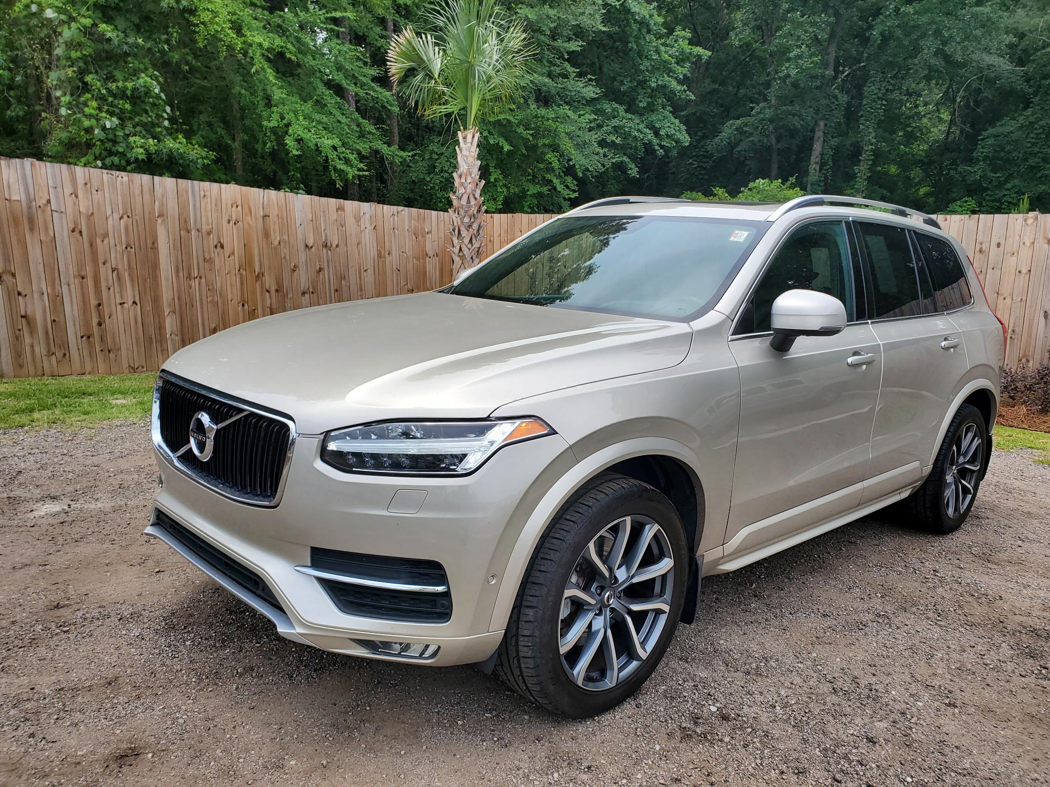 Volvo XC90 T6 AWD 7-Passenger Momentum 2017