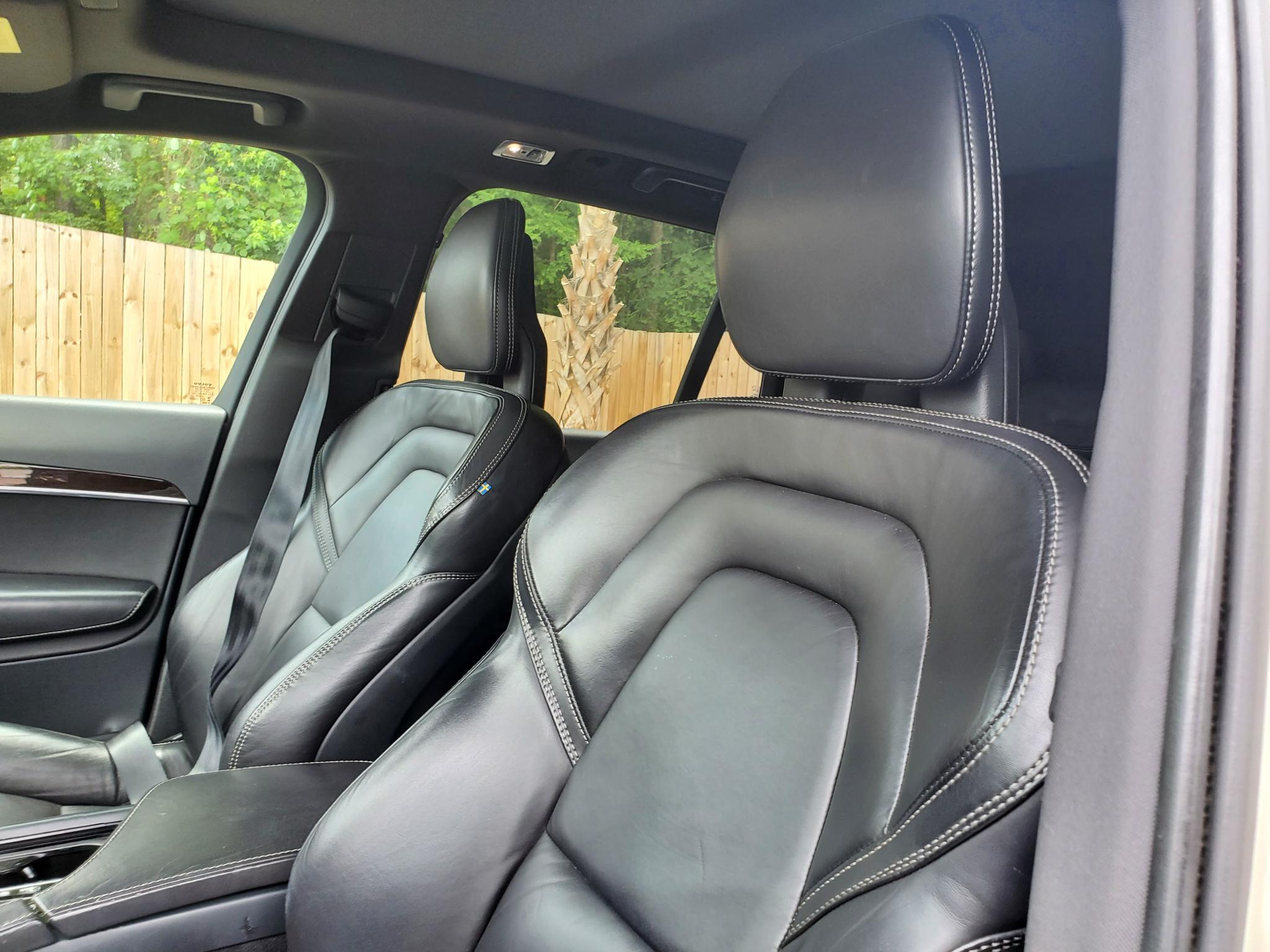 Volvo XC90 T6 AWD 7-Passenger Momentum 2017