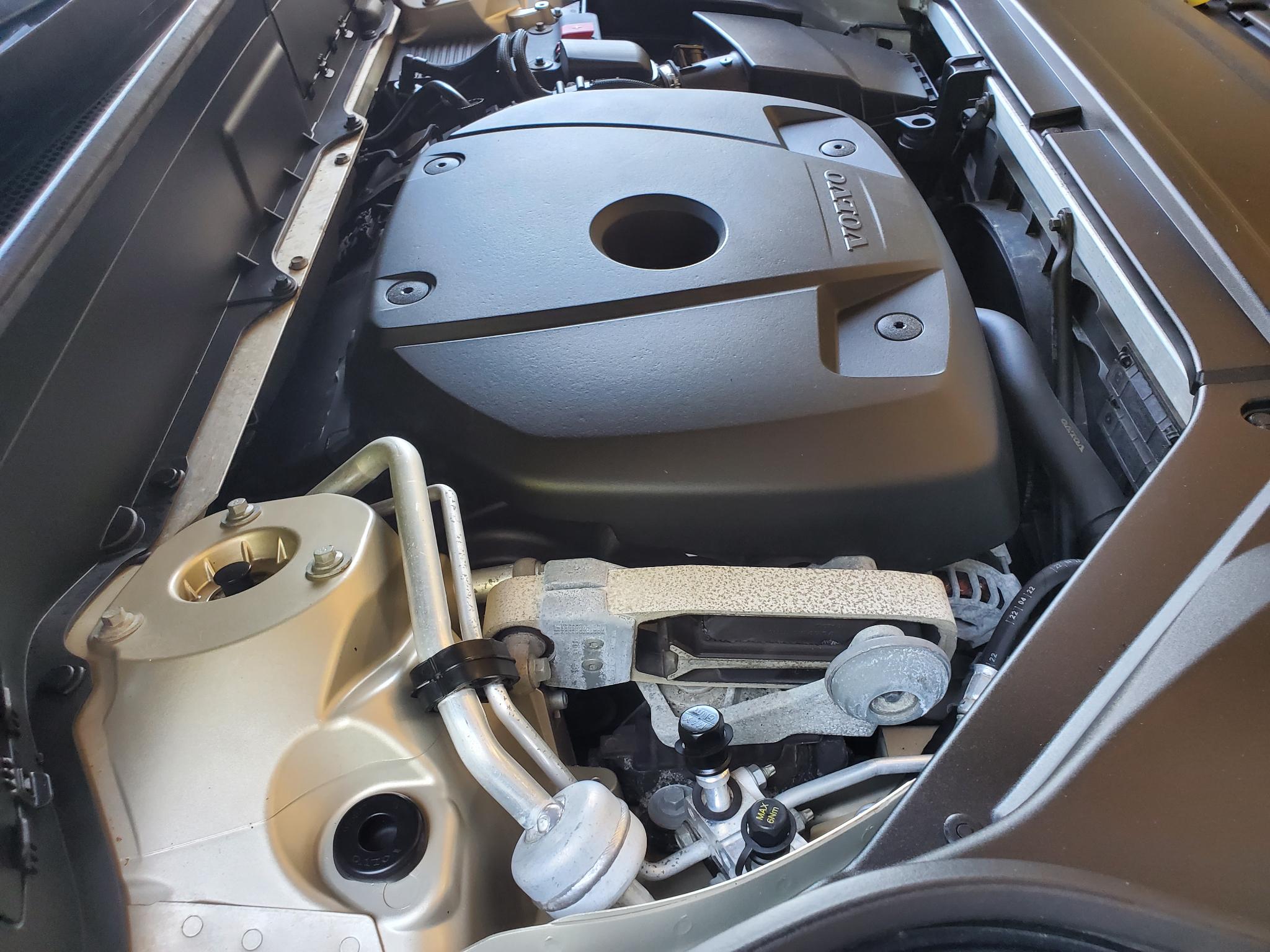 Volvo XC90 T6 AWD Momentum 2017