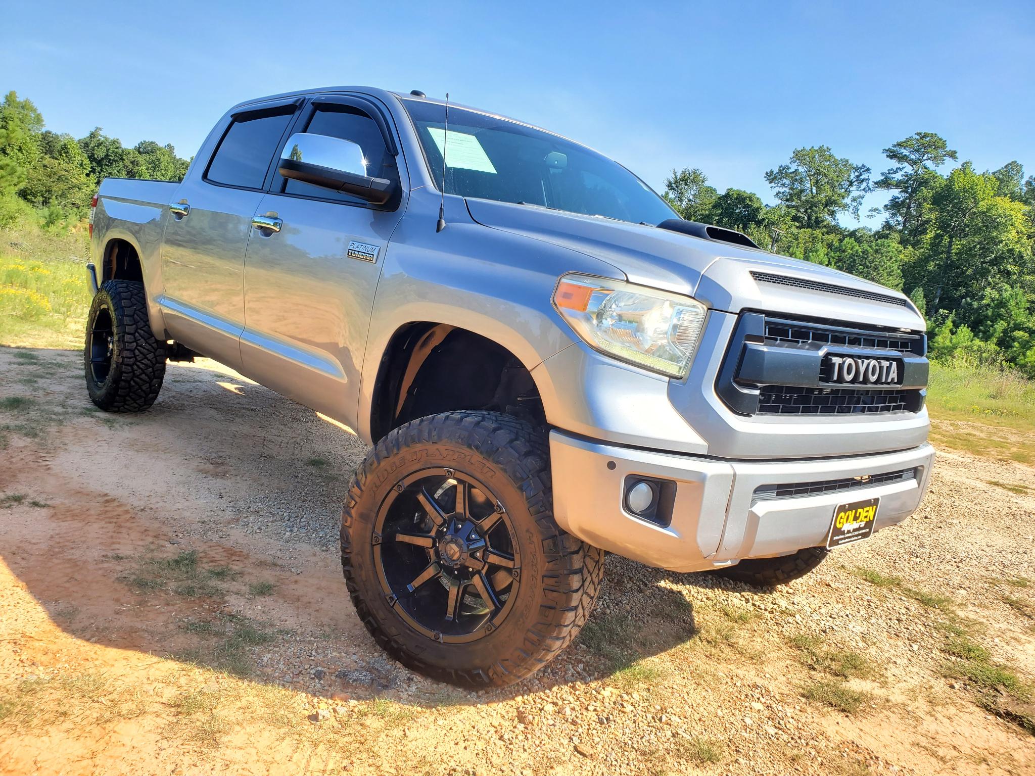 Toyota Tundra 4WD Truck  2015