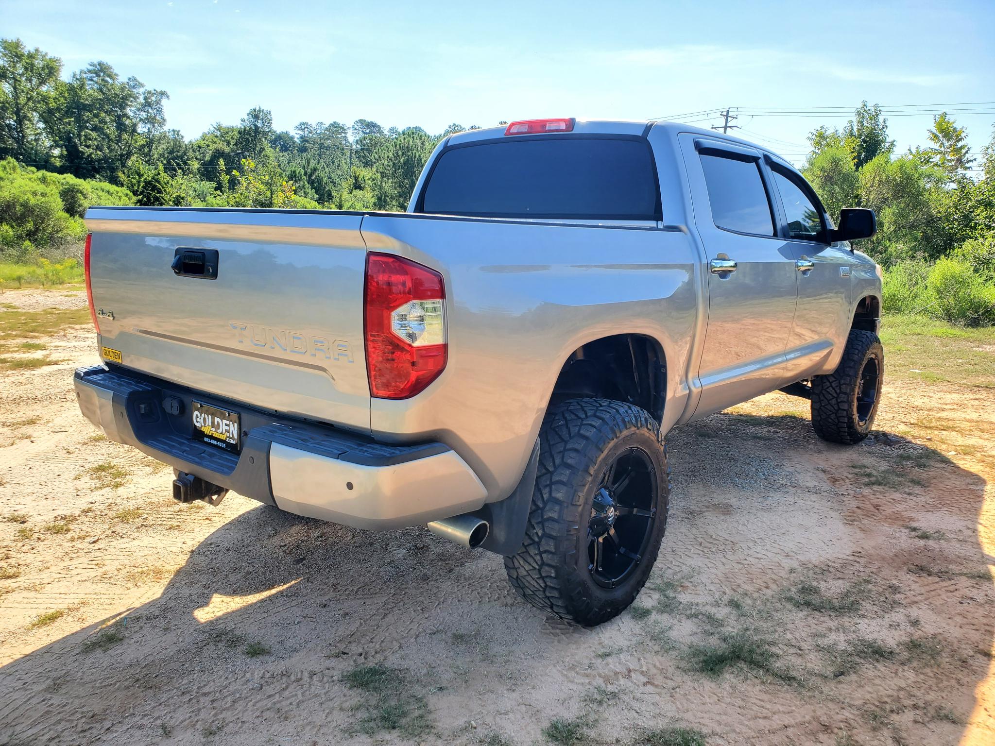 Toyota Tundra 4WD Truck  2015