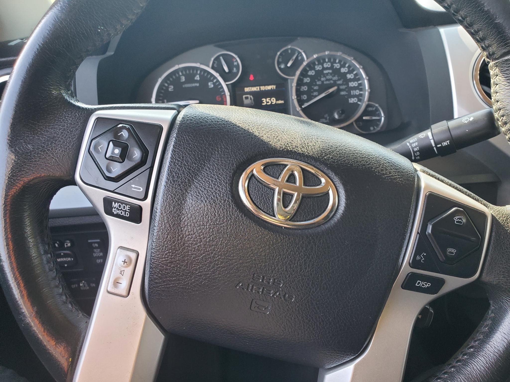 Toyota Tundra 4WD Truck  2015