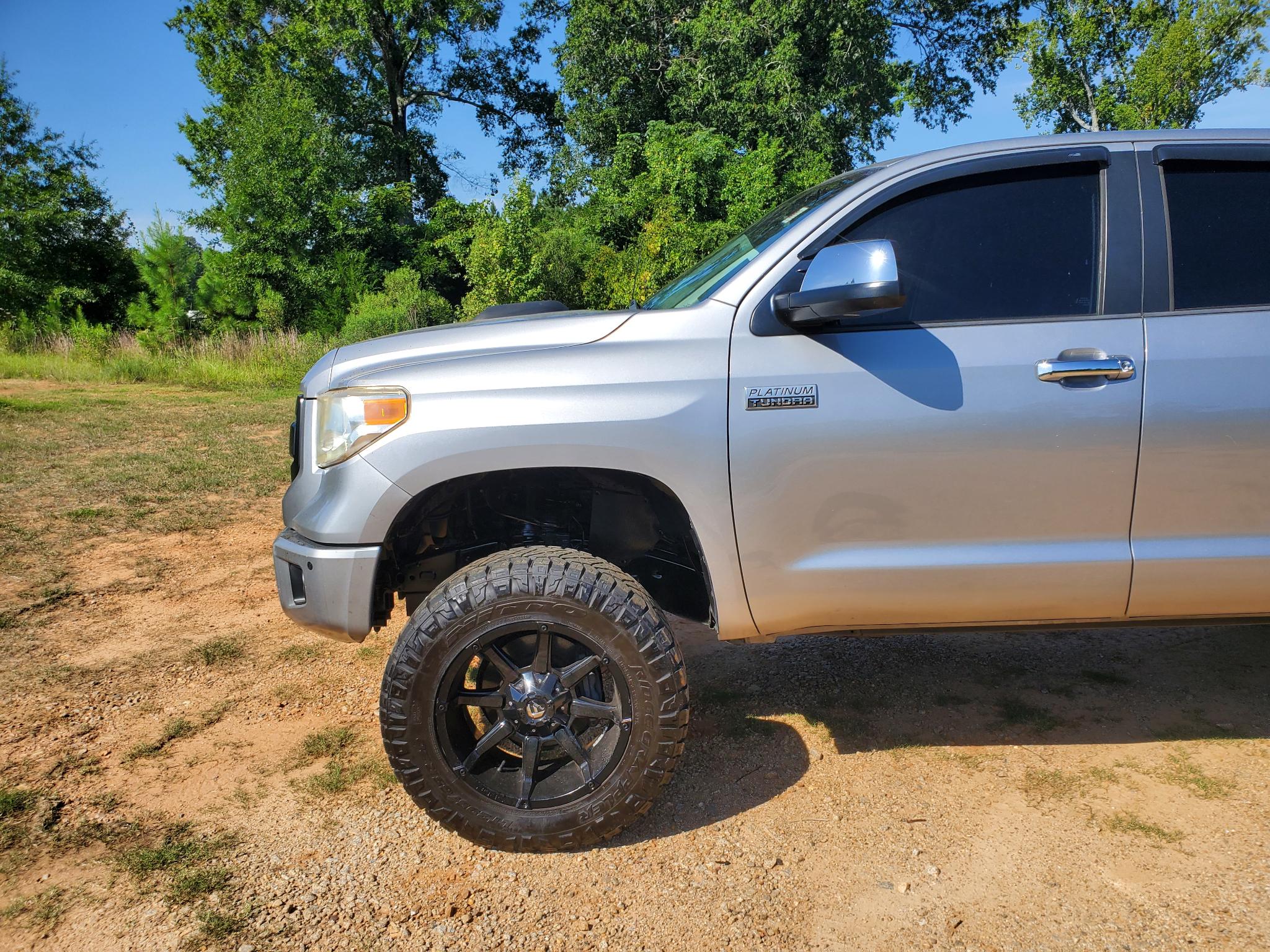 Toyota Tundra 4WD Truck  2015