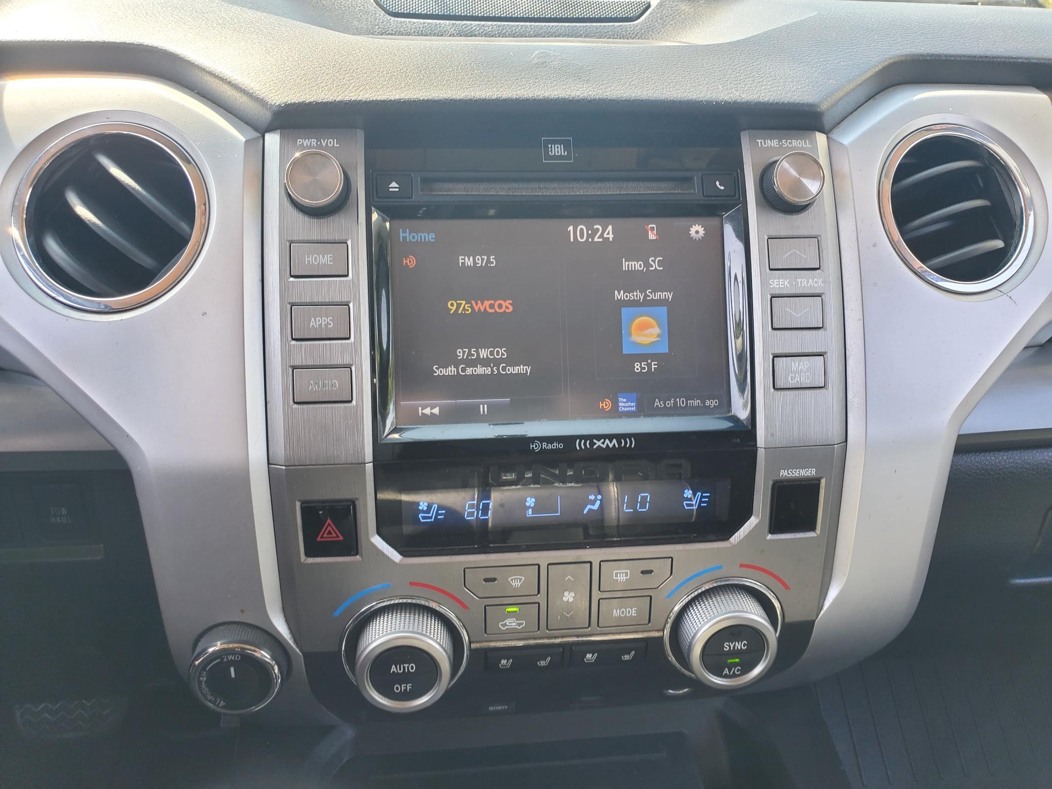 Toyota Tundra 4WD Truck  2015