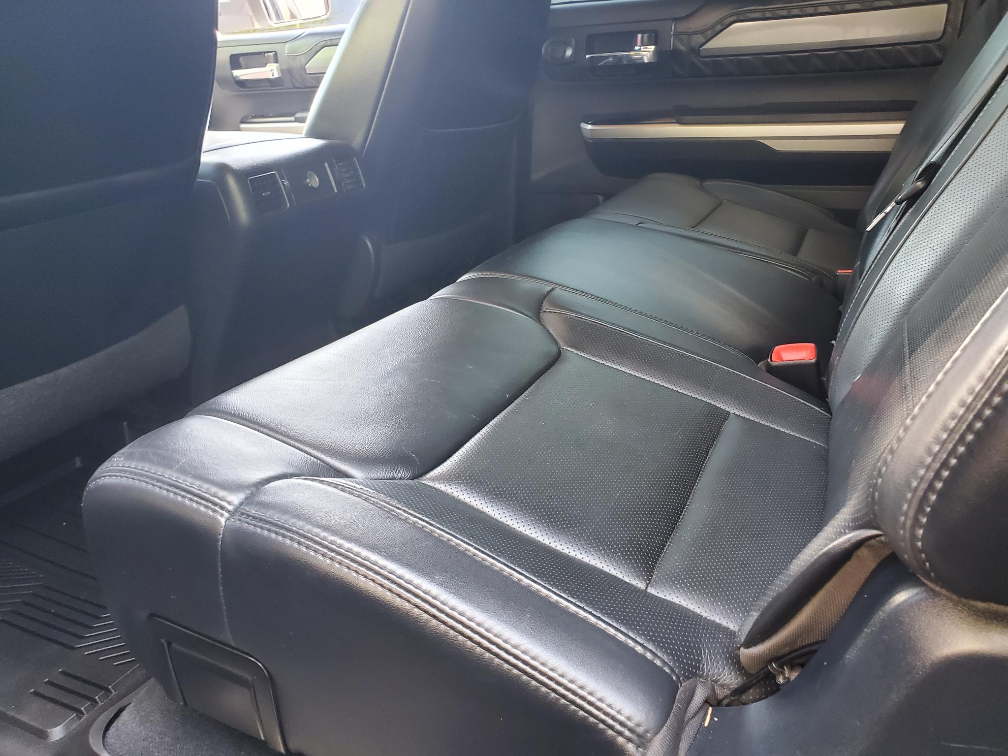 Toyota Tundra 4WD Truck  2015