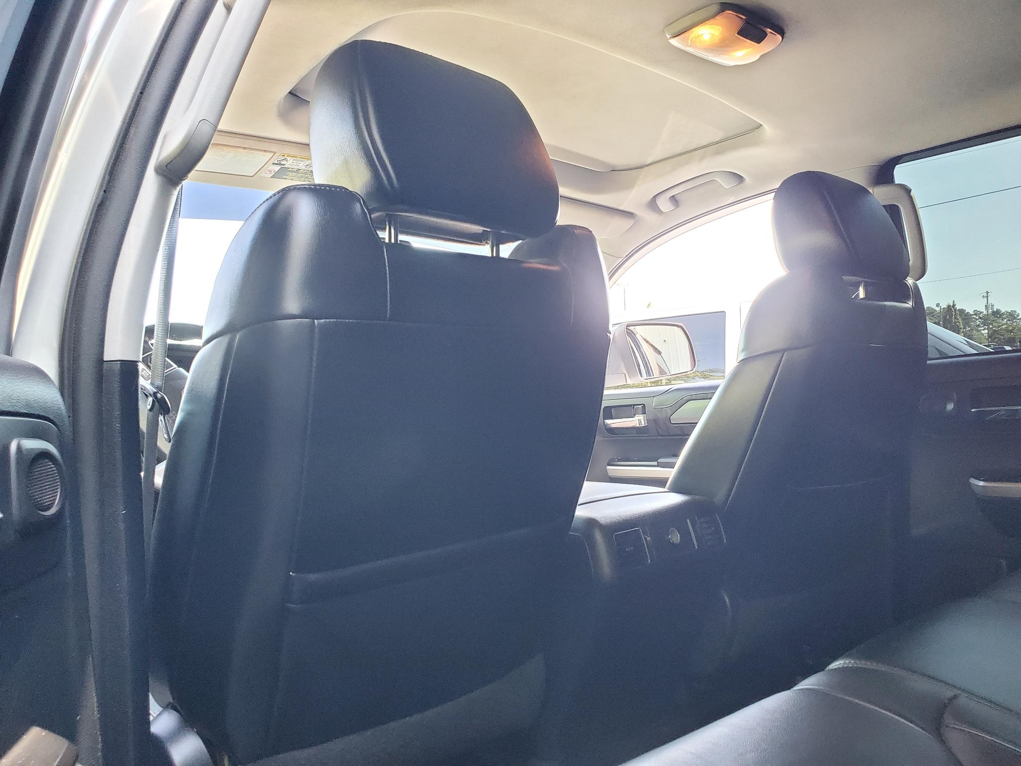 Toyota Tundra 4WD Truck  2015