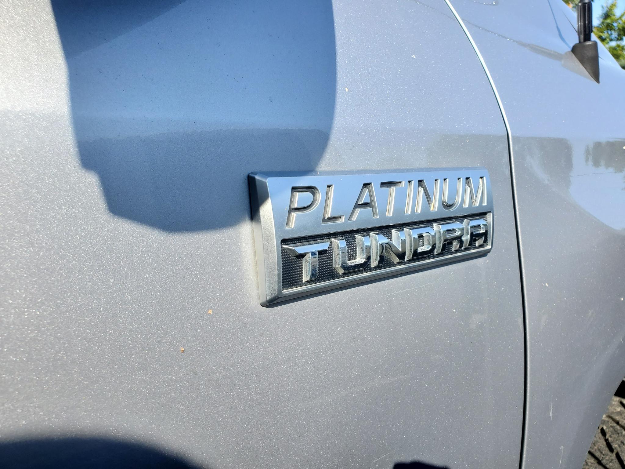 Toyota Tundra 4WD Truck  2015