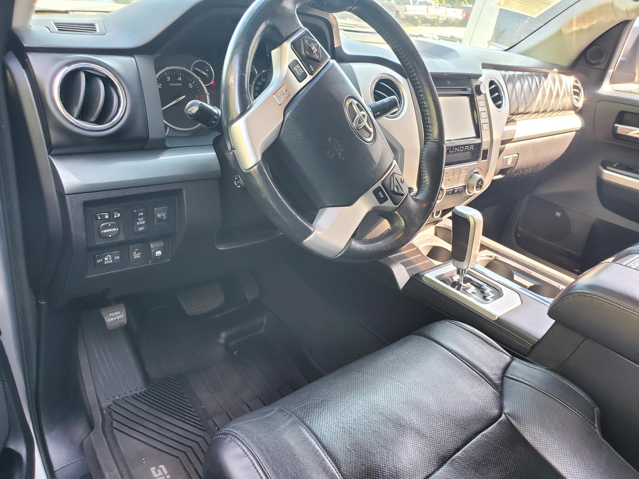Toyota Tundra 4WD Truck  2015