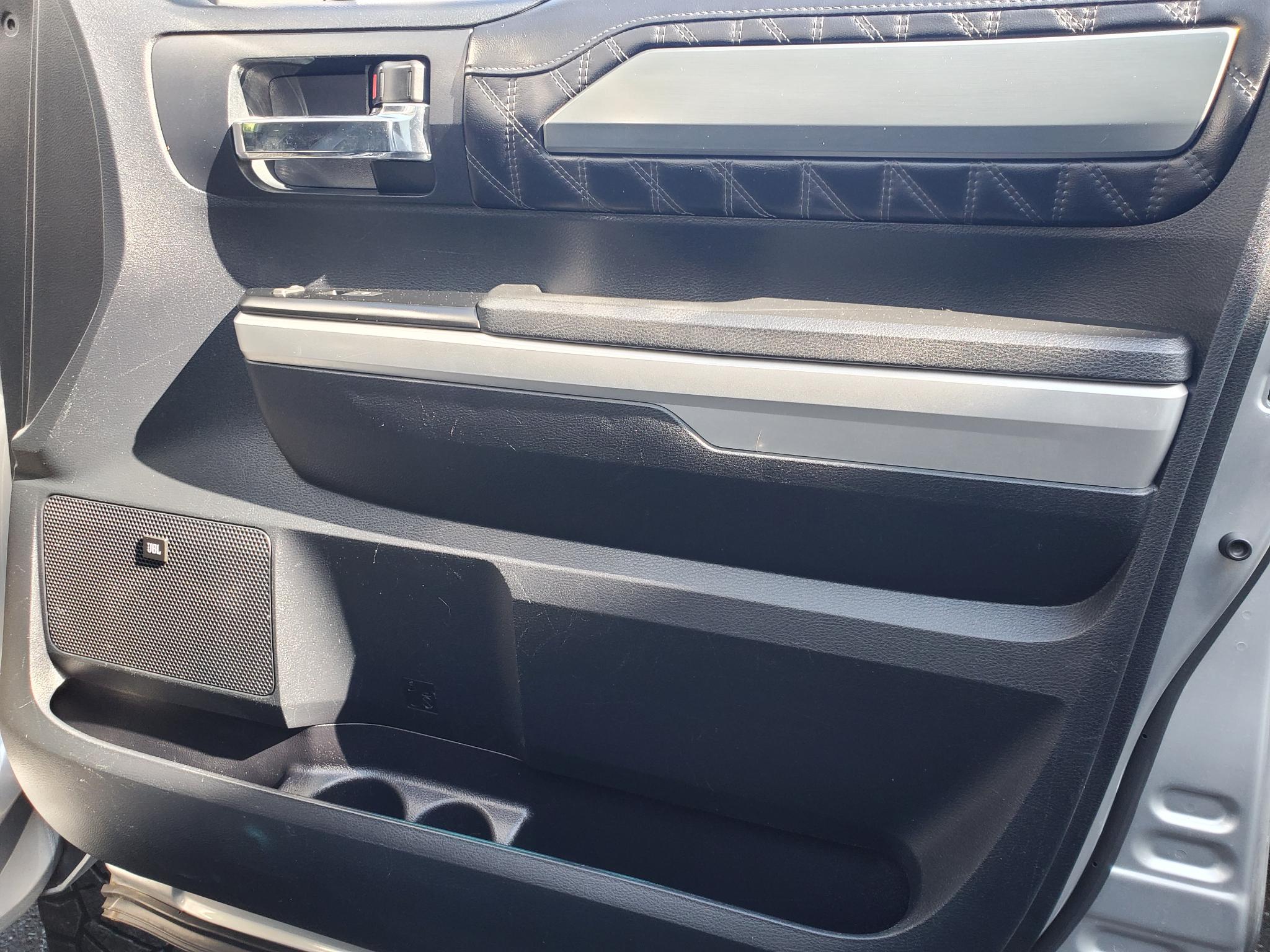 Toyota Tundra 4WD Truck  2015
