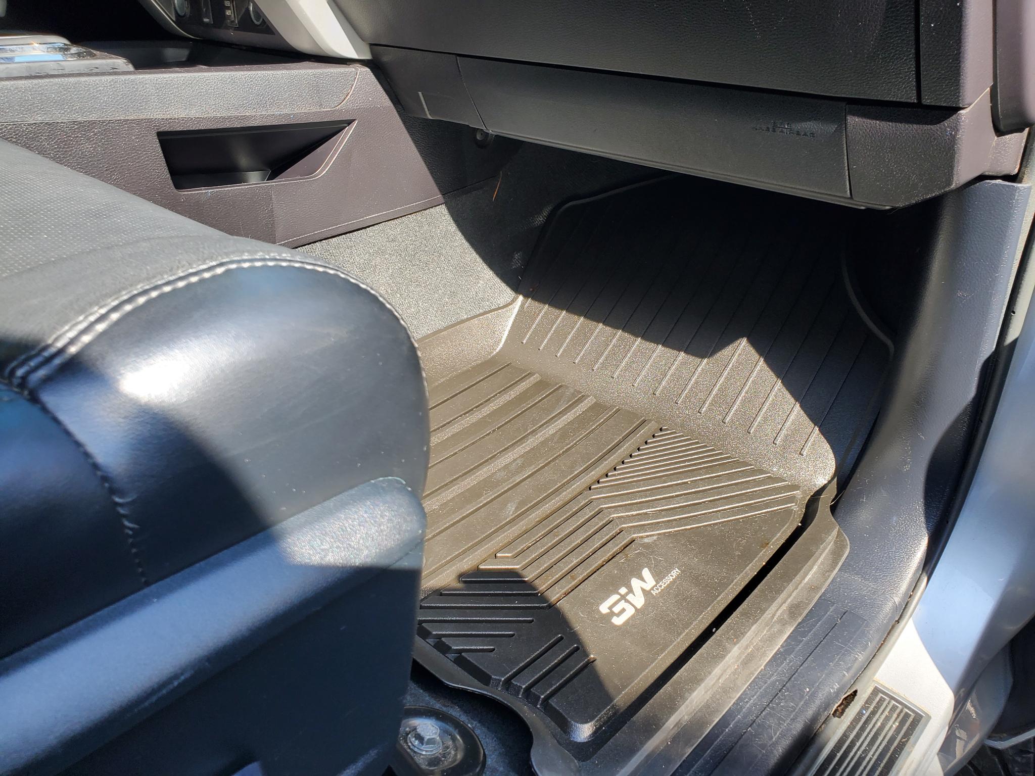 Toyota Tundra 4WD Truck  2015