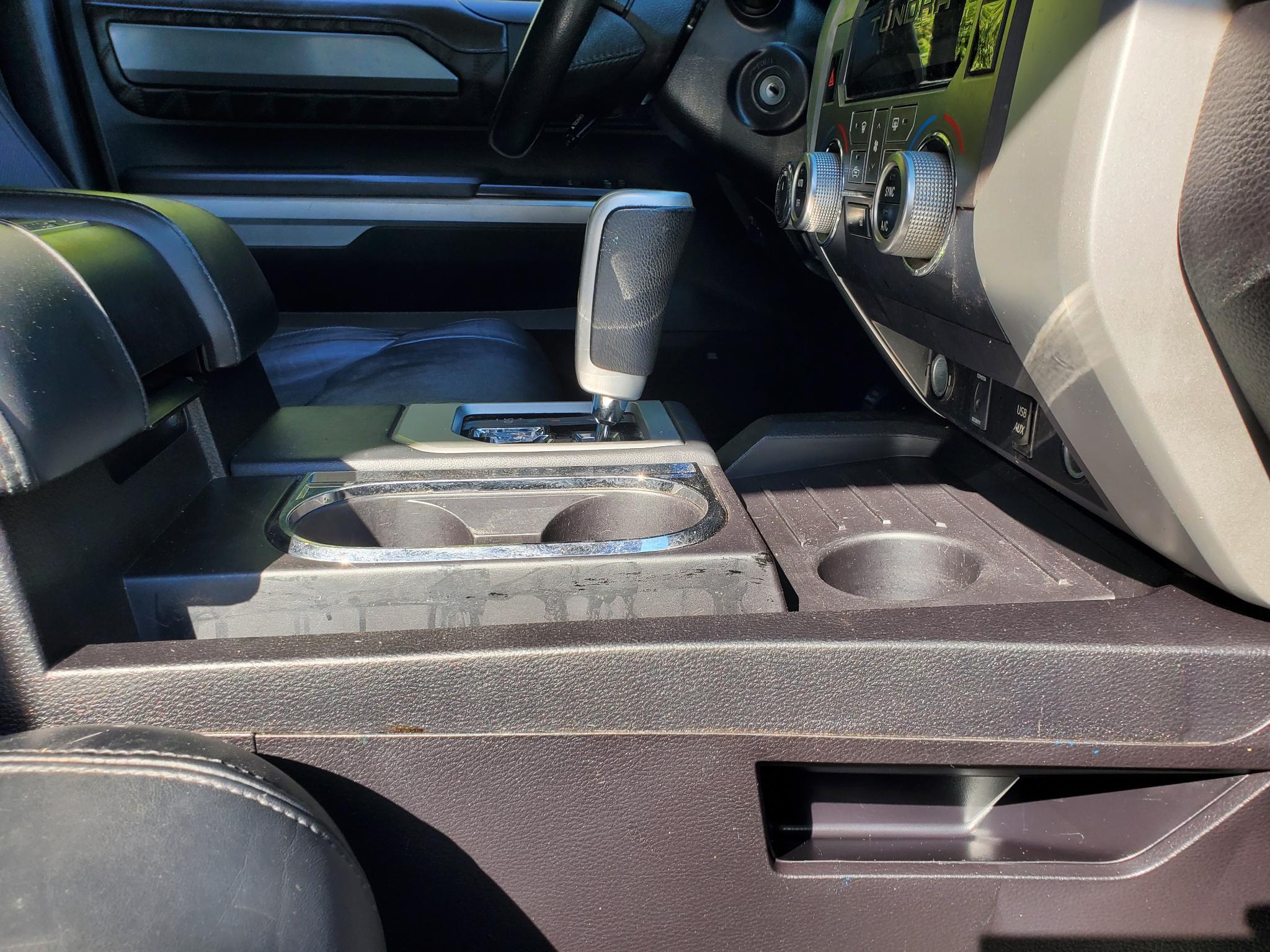 Toyota Tundra 4WD Truck  2015