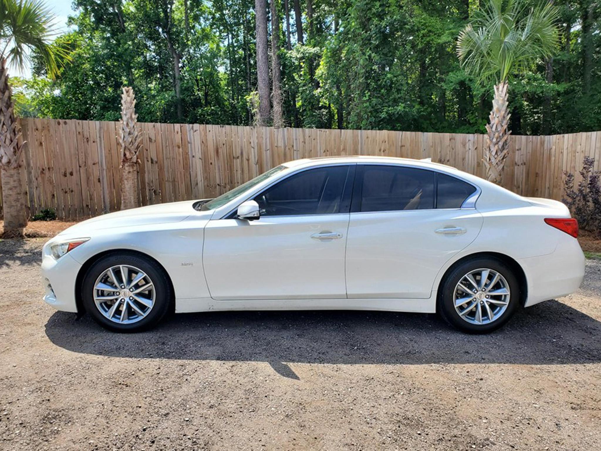 Infiniti Q50 4dr Sdn 3.0t Premium RWD 2016