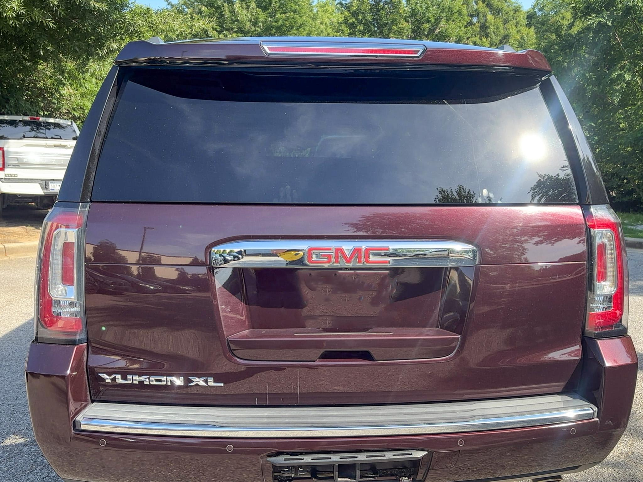 GMC Yukon XL  2017