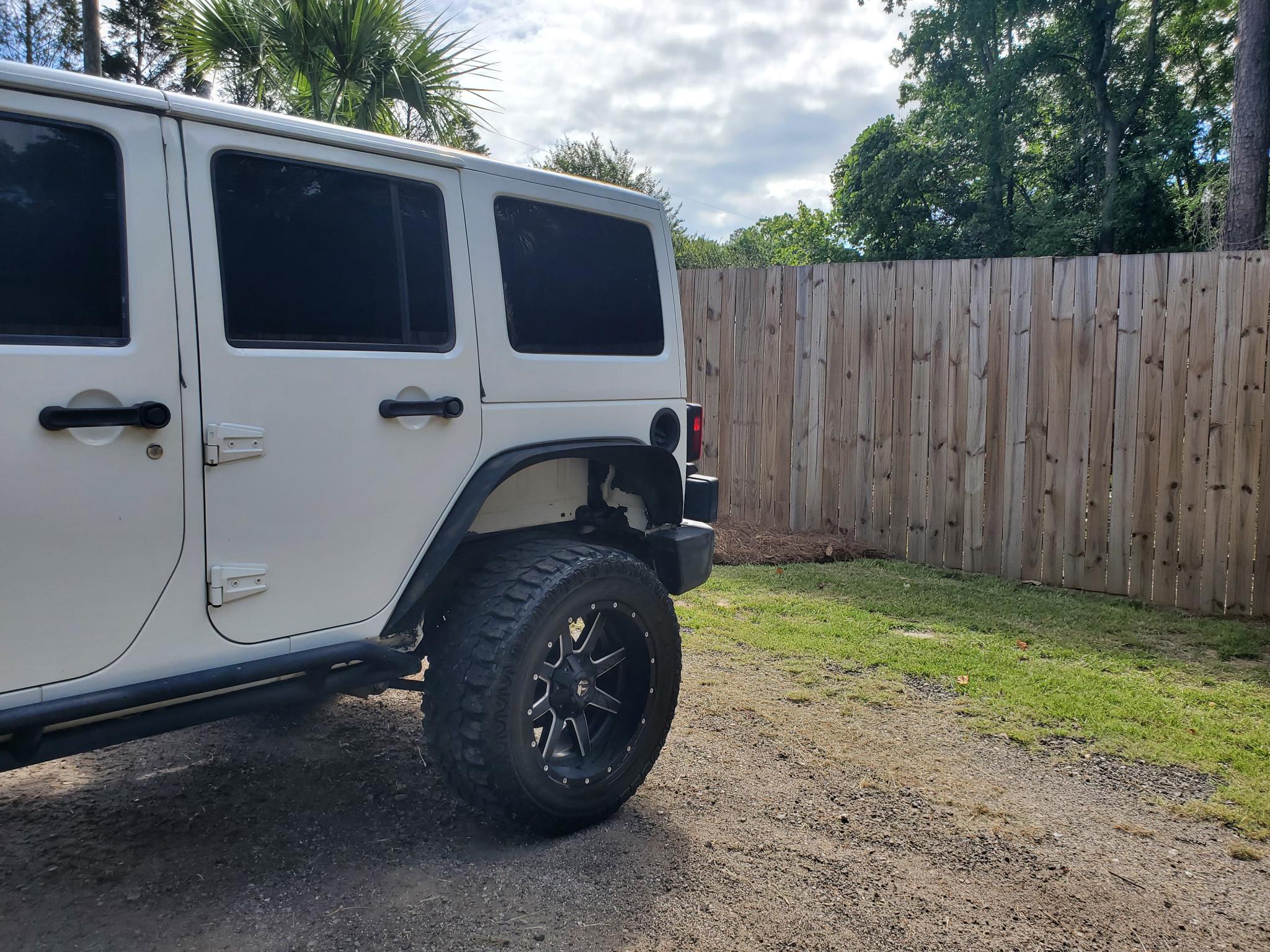Jeep Wrangler Unlimited 4WD 4dr Sahara 2014