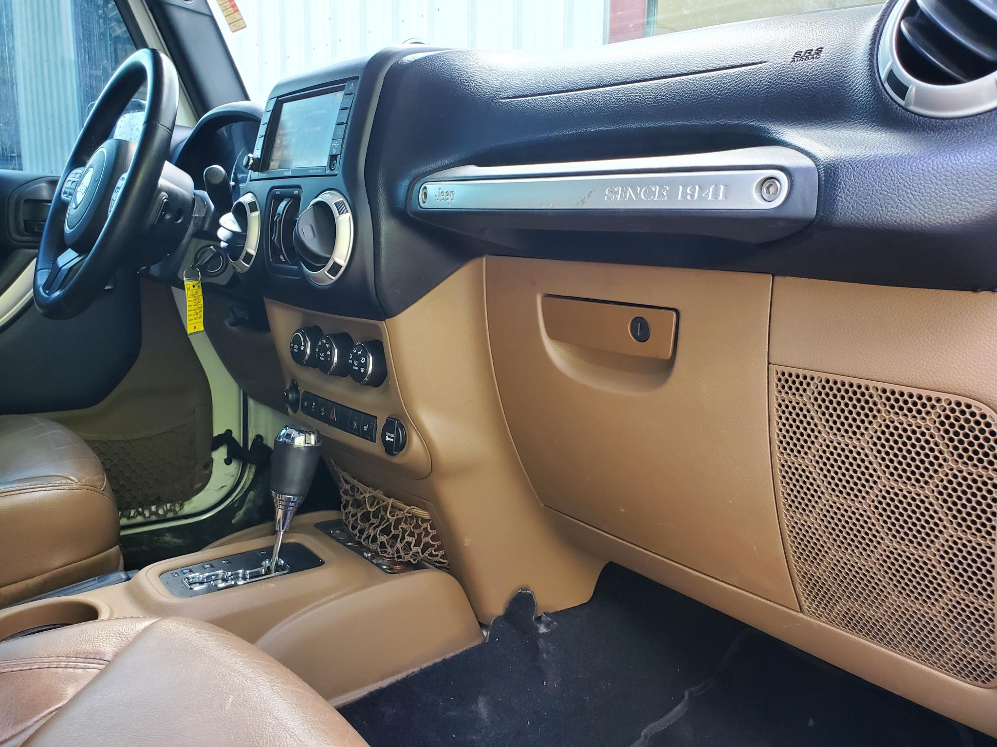 Jeep Wrangler Unlimited 4WD 4dr Sahara 2014