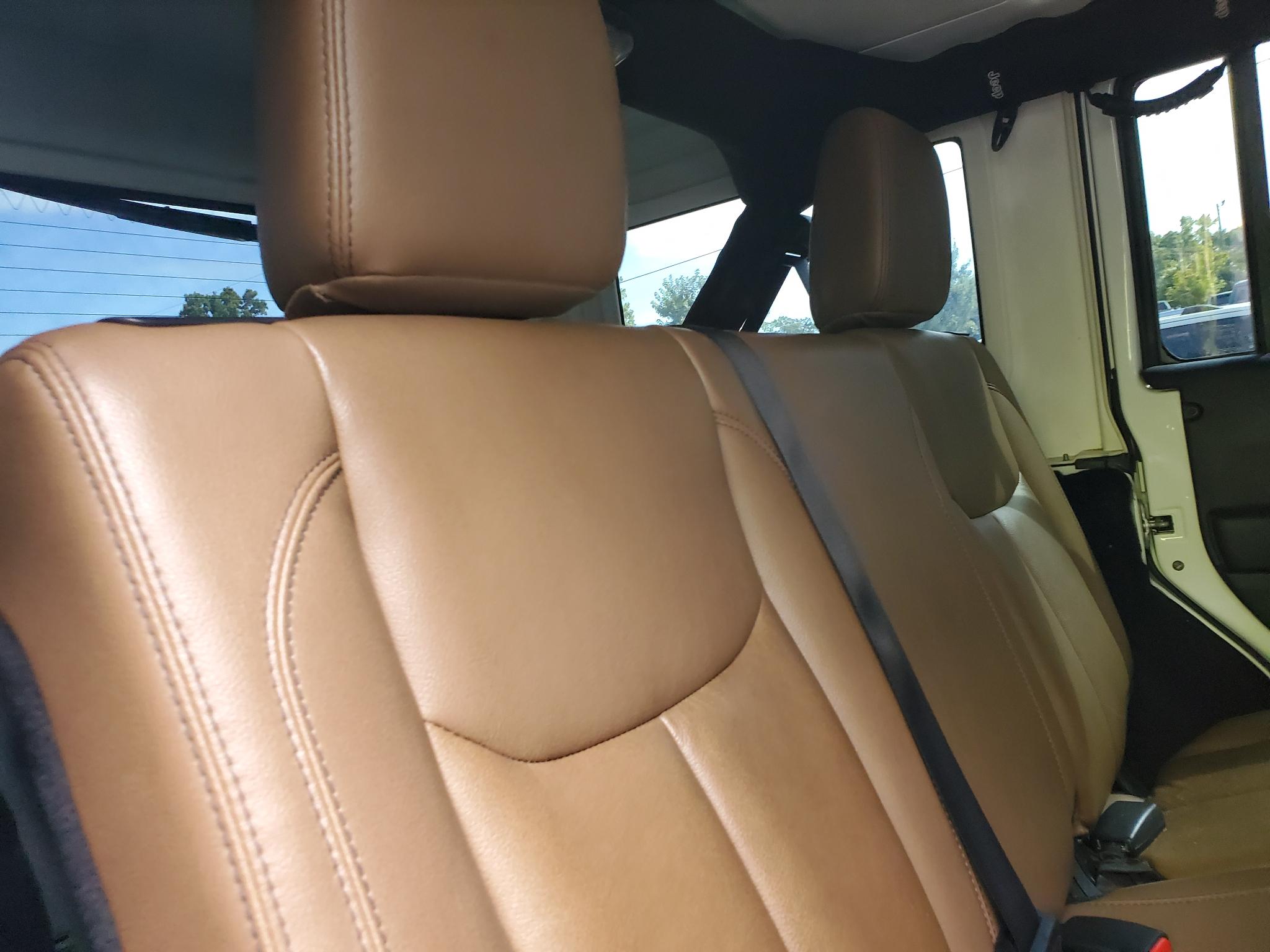 Jeep Wrangler Unlimited 4WD 4dr Sahara 2014