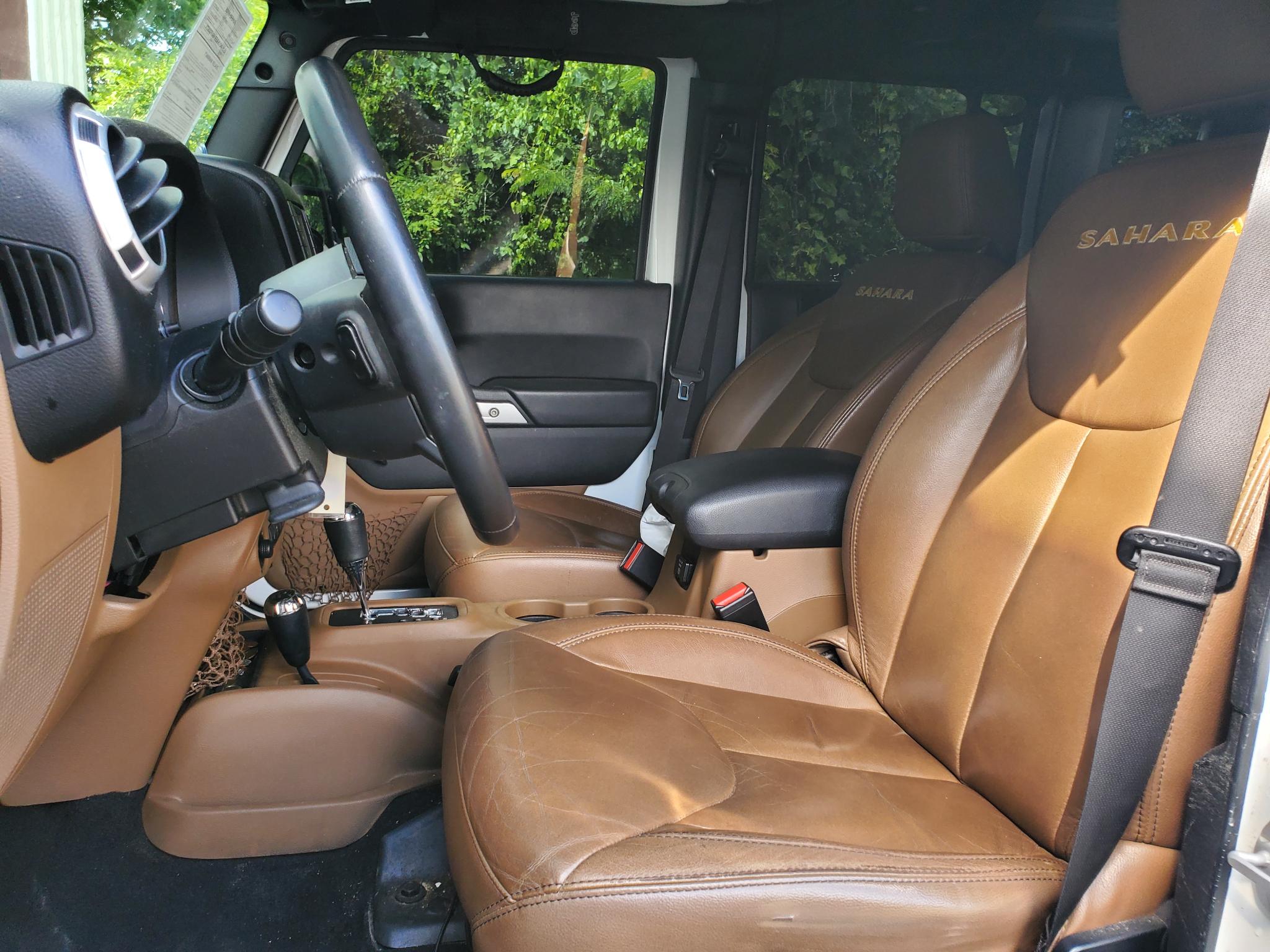 Jeep Wrangler Unlimited 4WD 4dr Sahara 2014