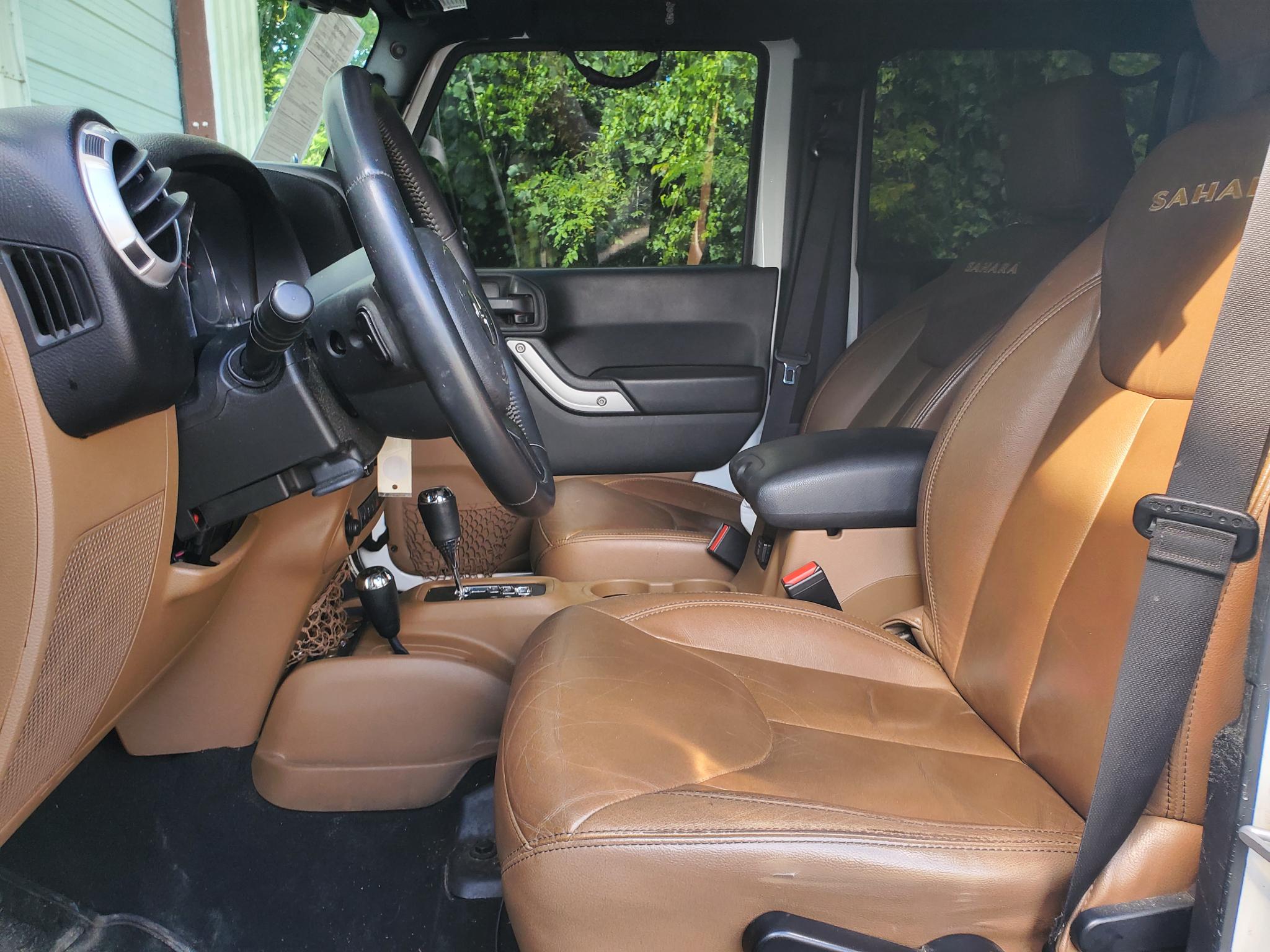 Jeep Wrangler Unlimited 4WD 4dr Sahara 2014