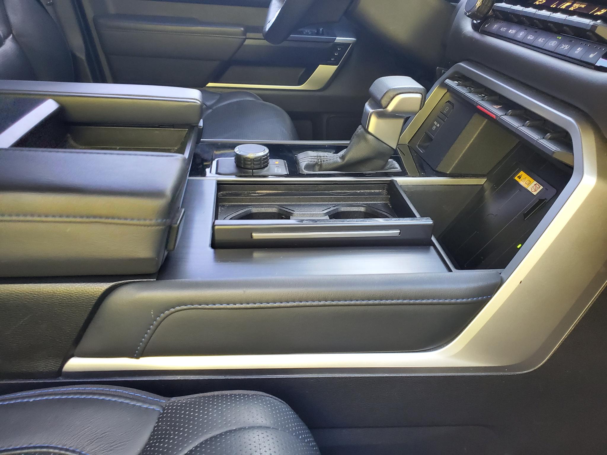Toyota Sequoia  2024