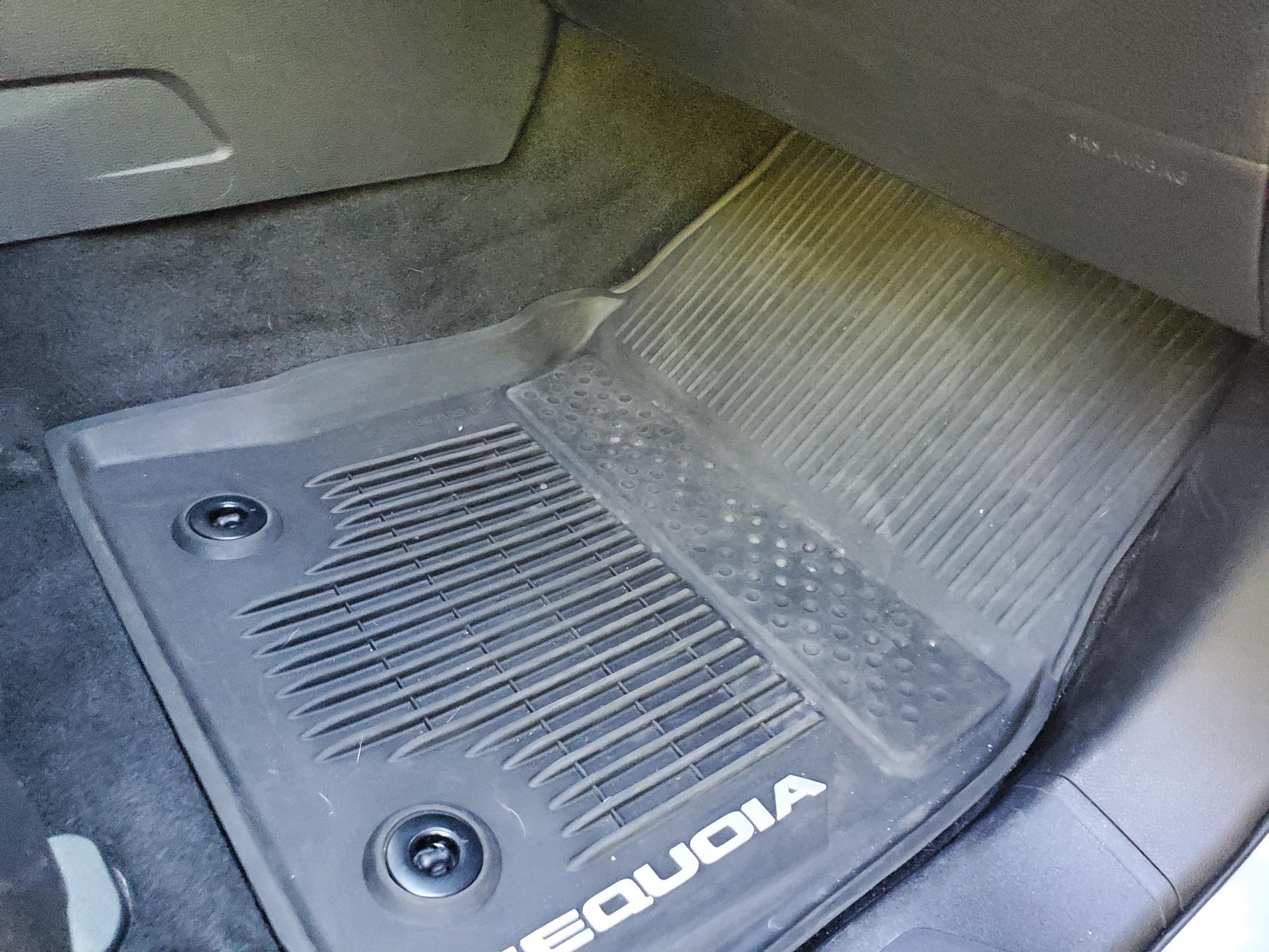 Toyota Sequoia  2024