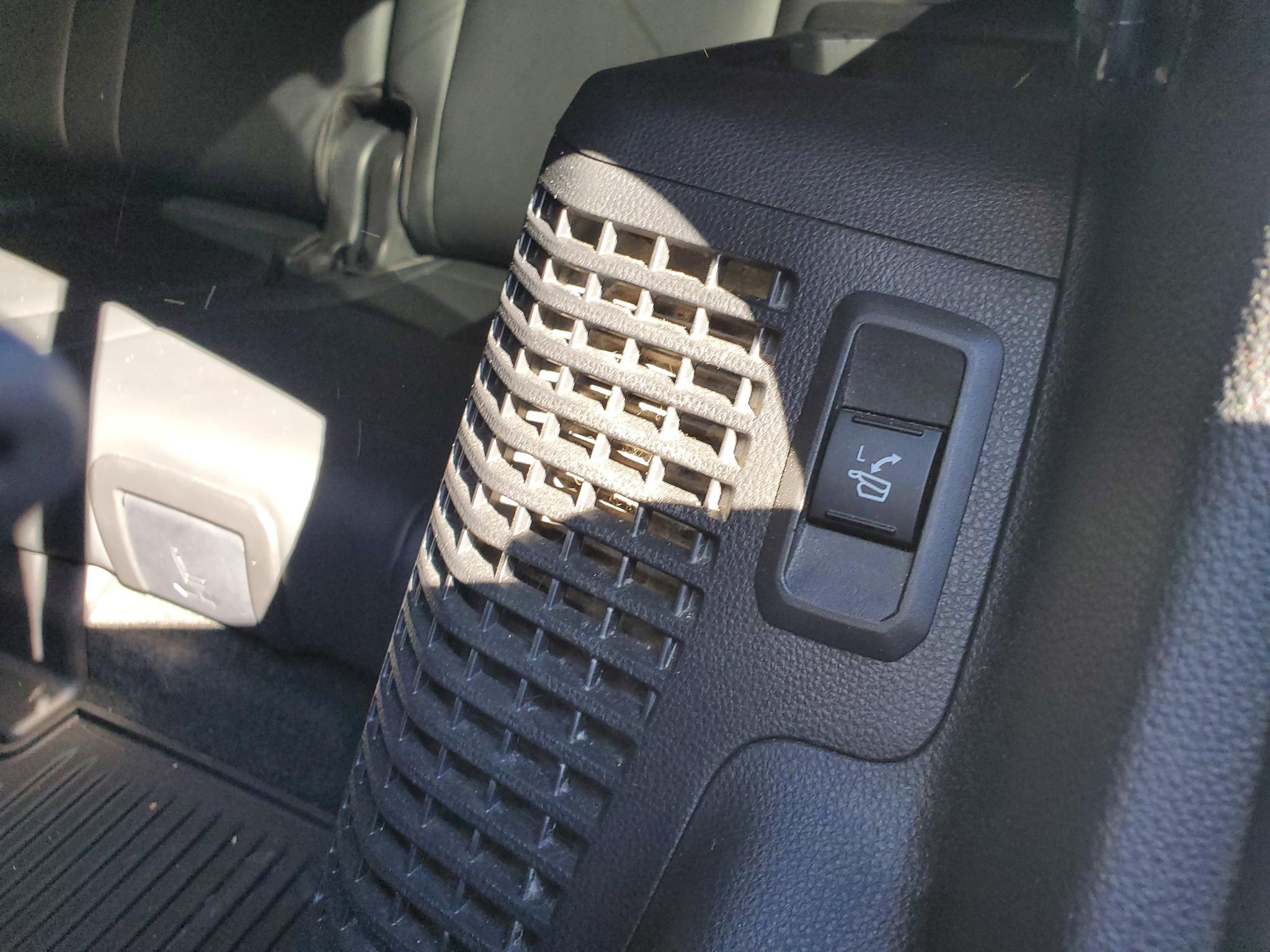 Toyota Sequoia  2024