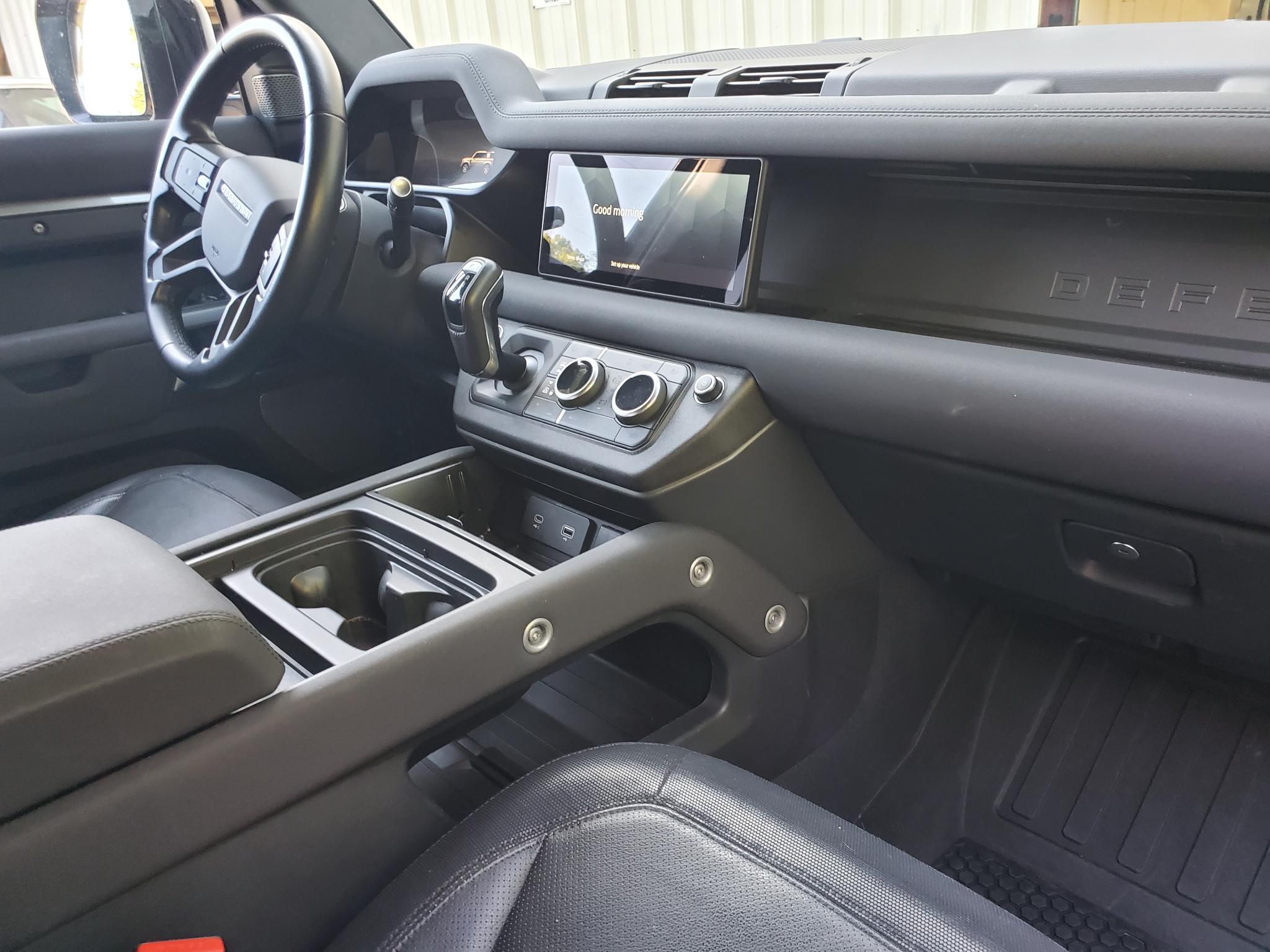 Land Rover Defender 110 X-Dynamic SE AWD 2023