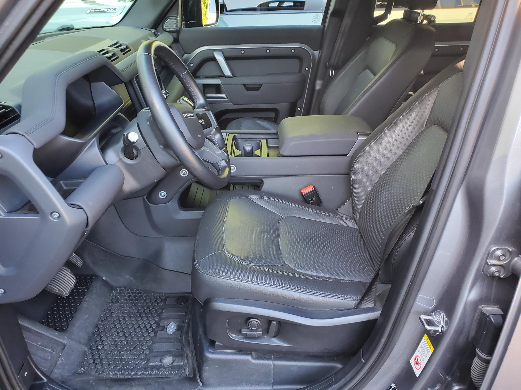 Land Rover Defender 110 X-Dynamic SE AWD 2023