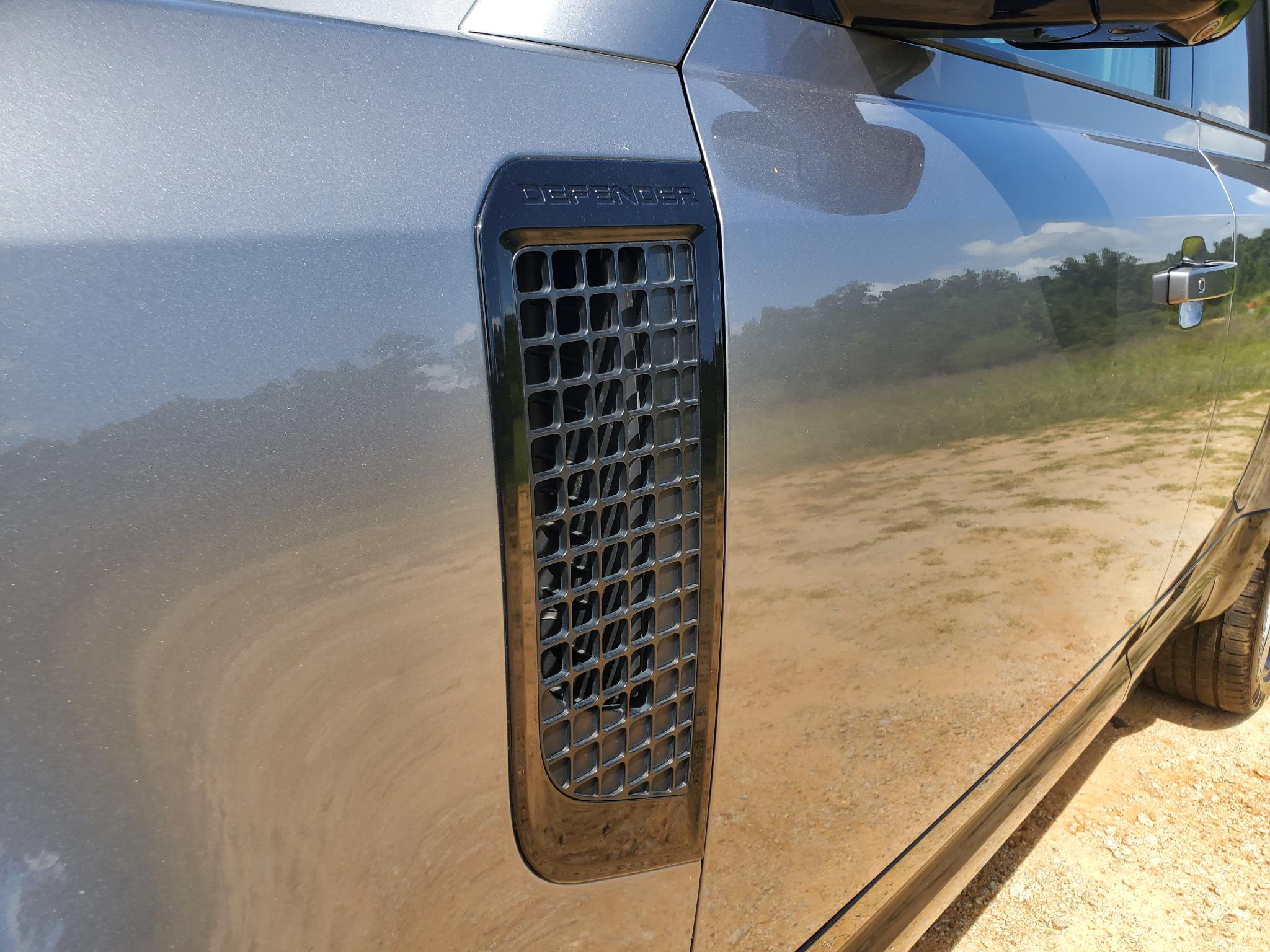 Land Rover Defender 110 X-Dynamic SE AWD 2023