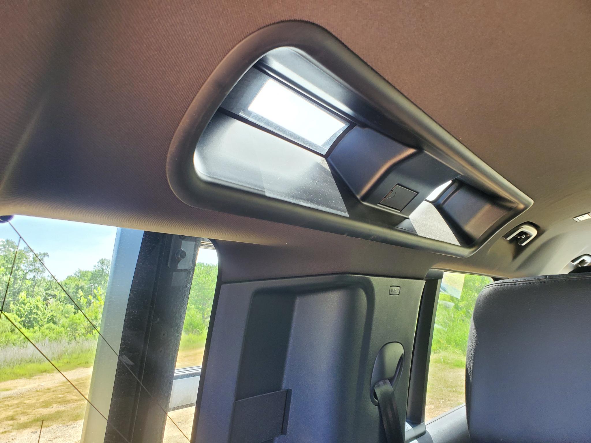Land Rover Defender 110 X-Dynamic SE AWD 2023