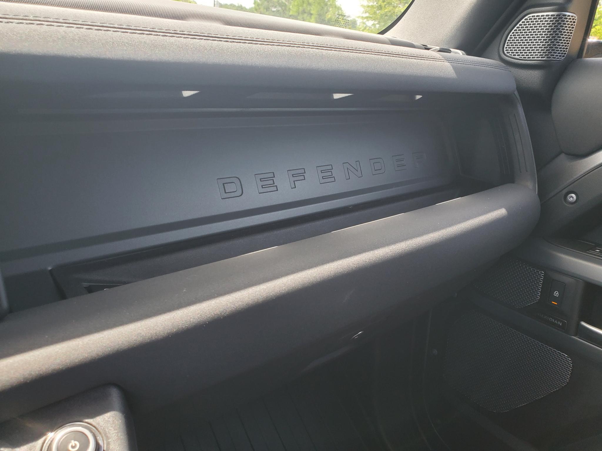 Land Rover Defender 110 X-Dynamic SE AWD 2023
