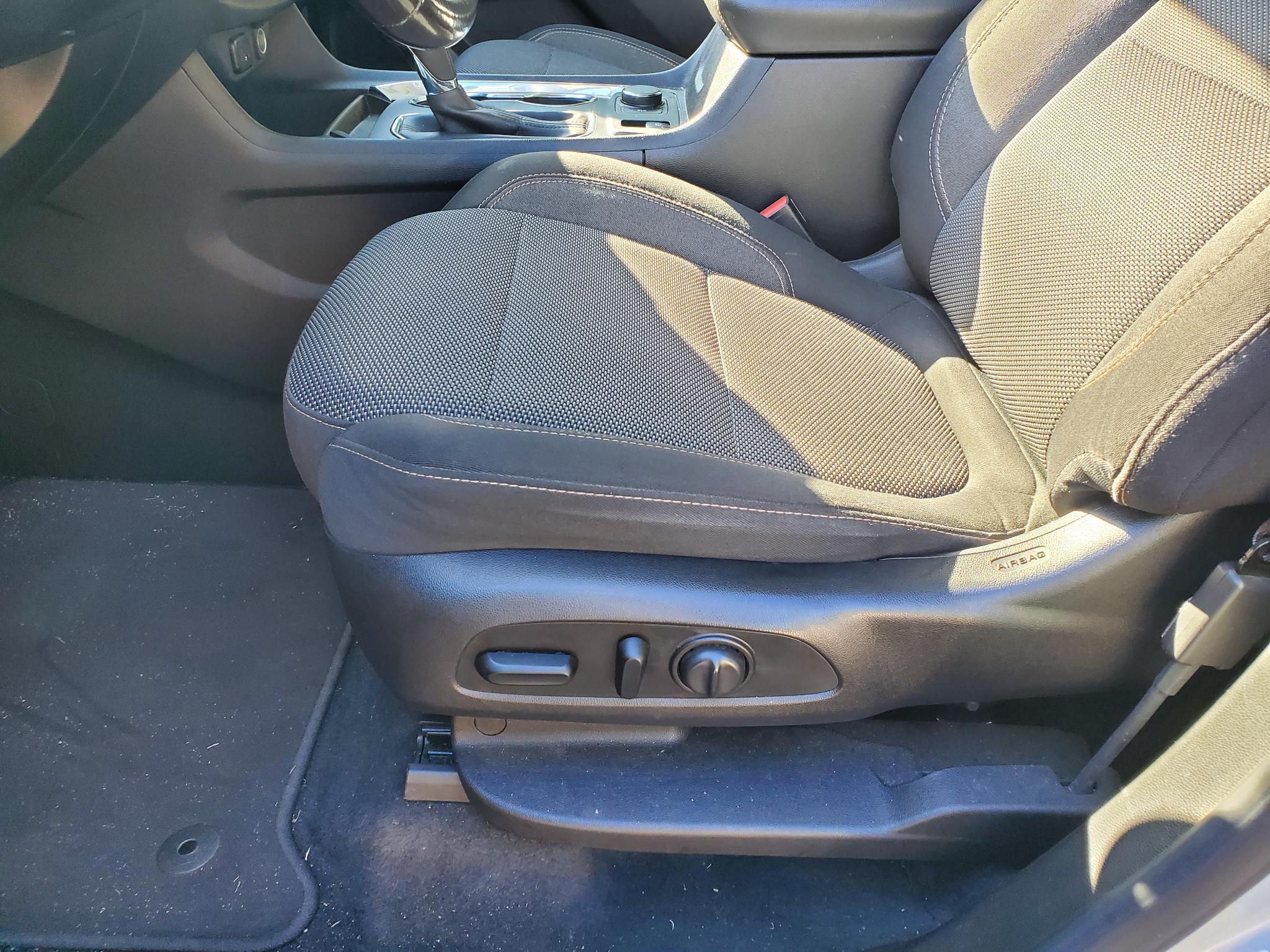 Chevrolet Traverse FWD 4dr LT Cloth w/1LT 2018