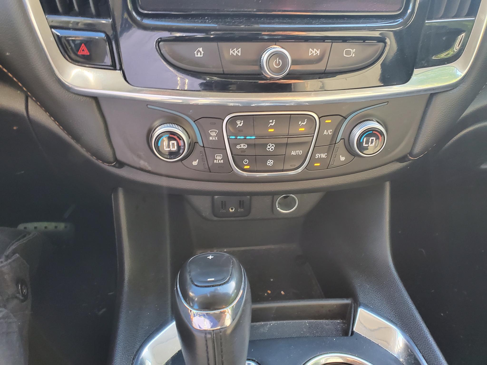 Chevrolet Traverse FWD 4dr LT Cloth w/1LT 2018