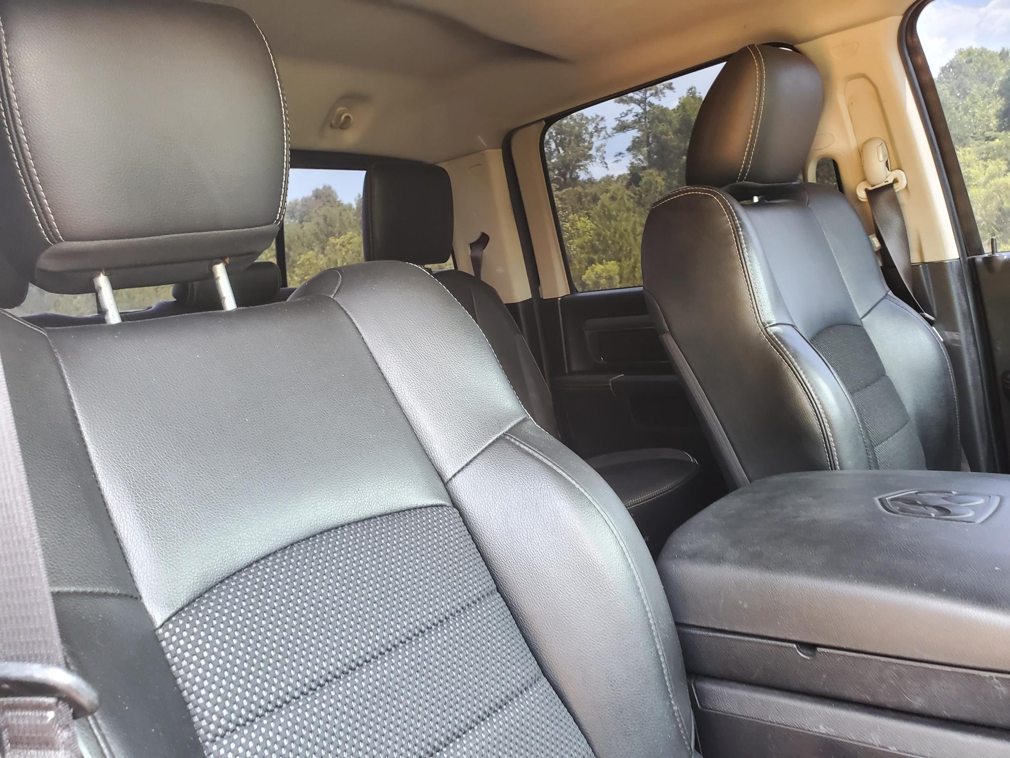 RAM 1500 2WD Crew Cab 140.5" Sport 2015