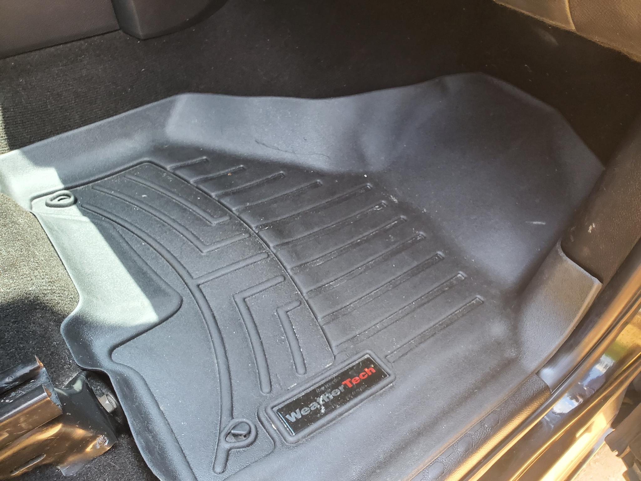 RAM 1500 2WD Crew Cab 140.5" Sport 2015