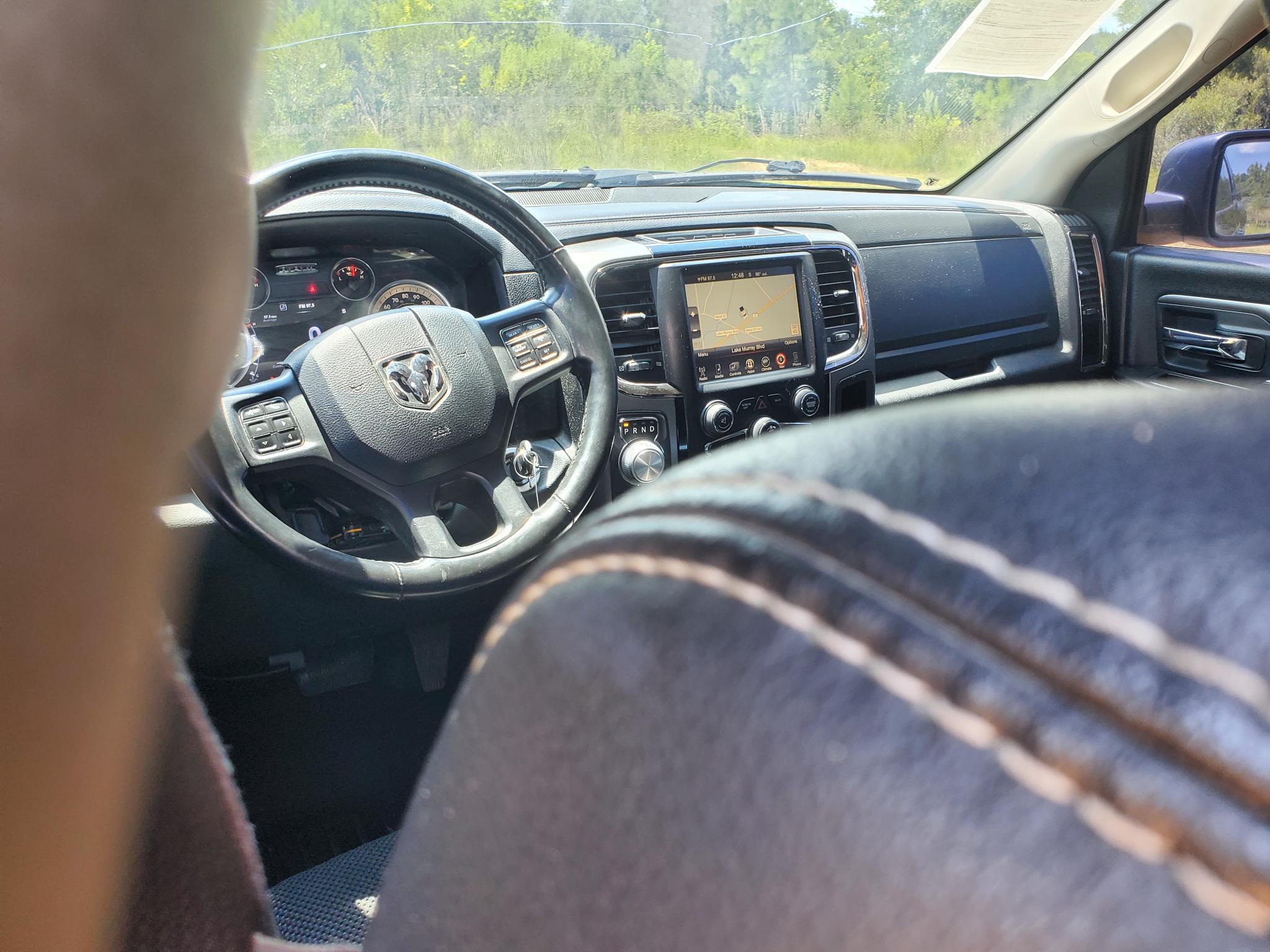 RAM 1500 2WD Crew Cab 140.5" Sport 2015