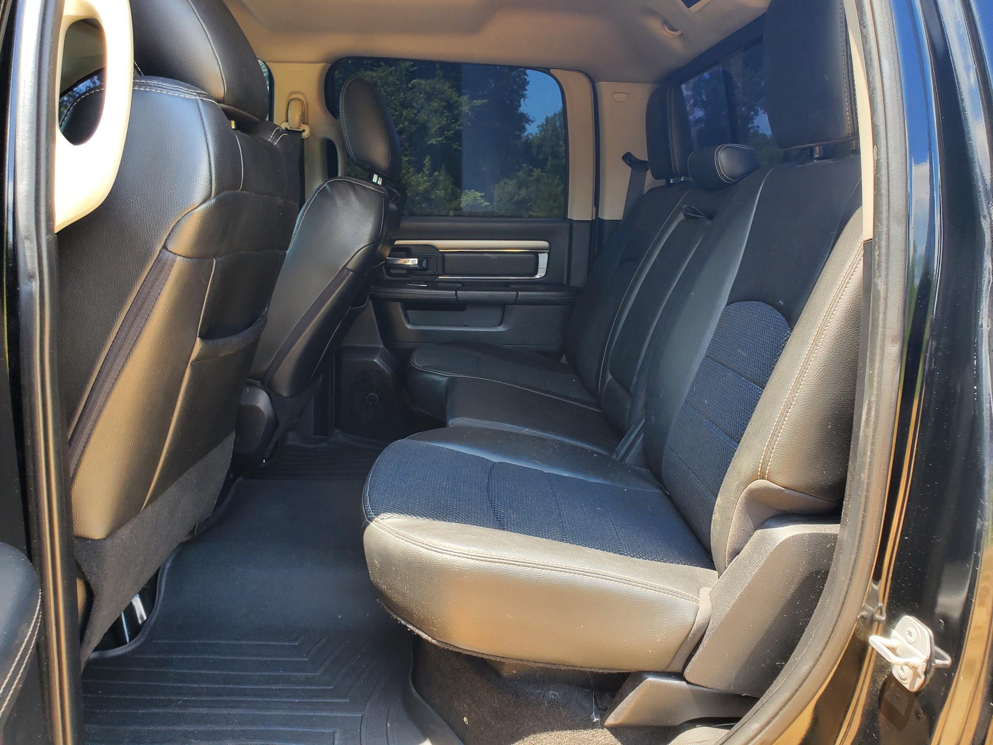 RAM 1500 2WD Crew Cab 140.5" Sport 2015